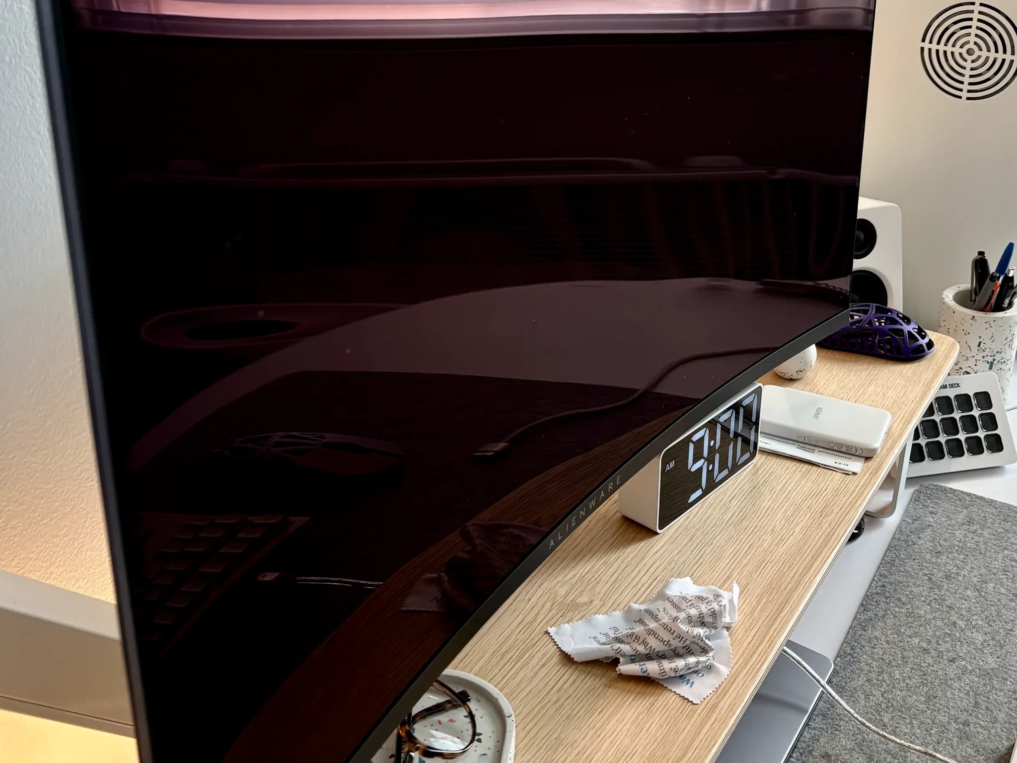 Dell Alienware 32 inch (31.5in) QD-OLED 4K 240Hz monitor AW3225QF - lightly used with original box