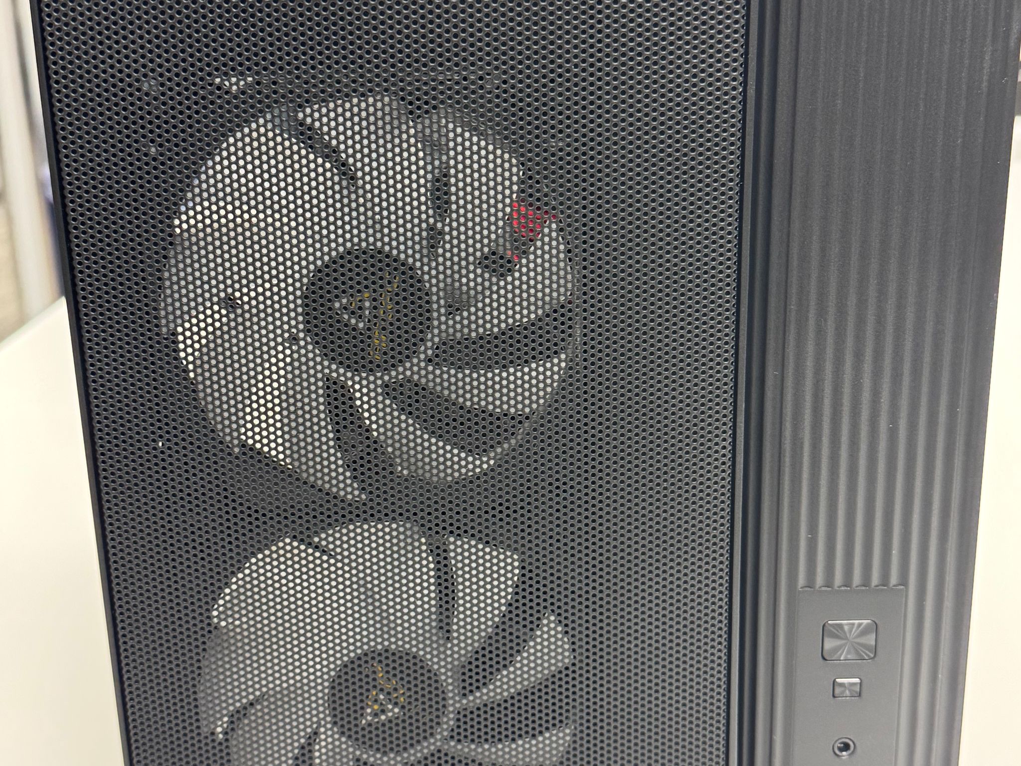 Ryzen 5 5600X - RTX 5060 - 95% New Build