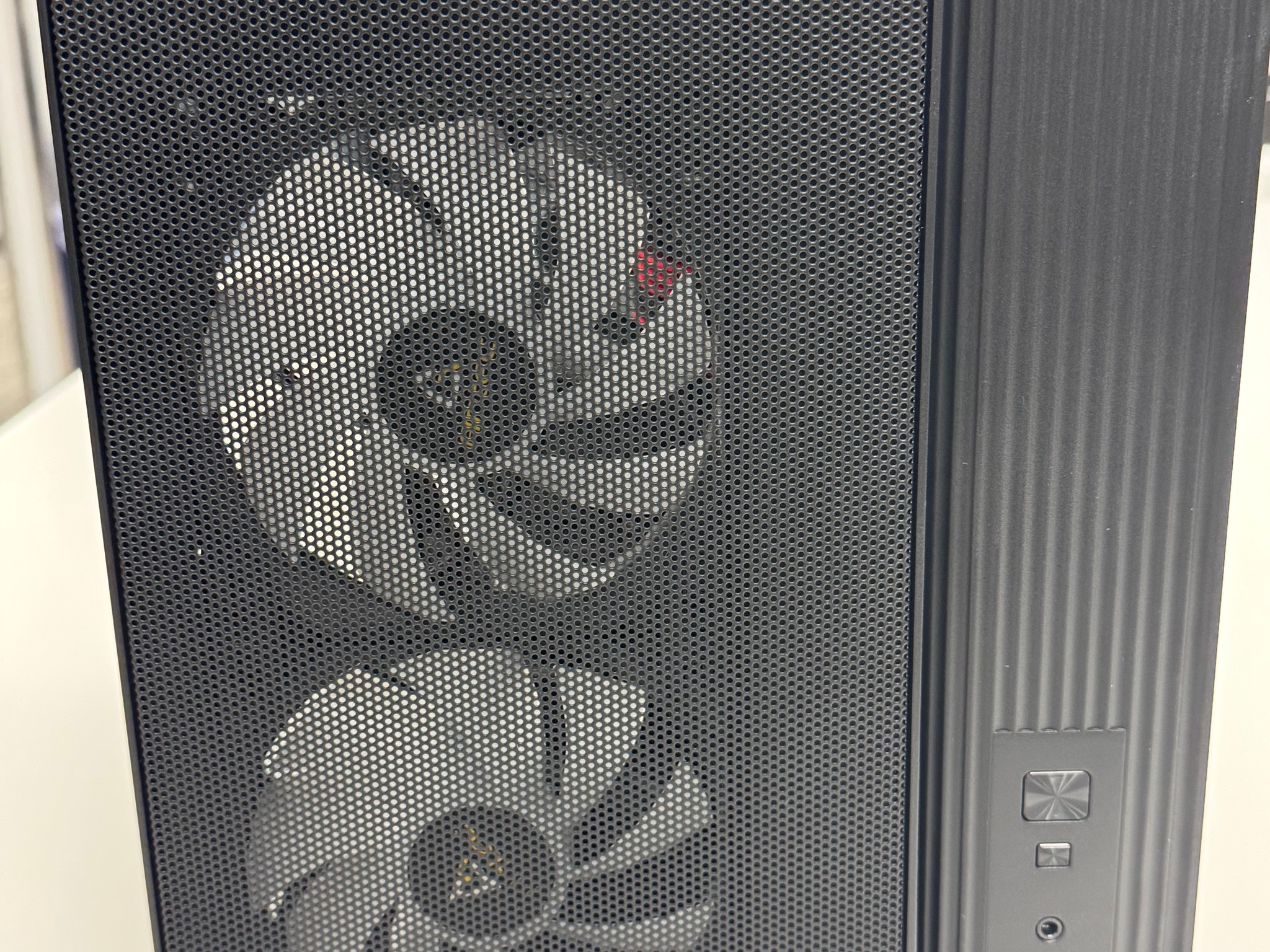Ryzen 5 5600X - RTX 5060 - 95% New Build