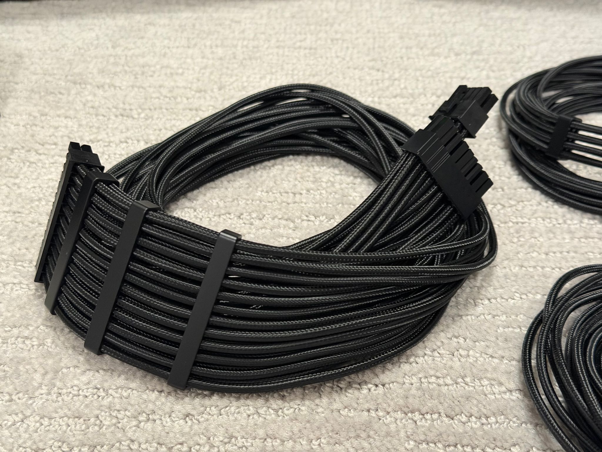 Phanteks 1200w Platinum Power Supply PSU with Sleeved Cable Kit
