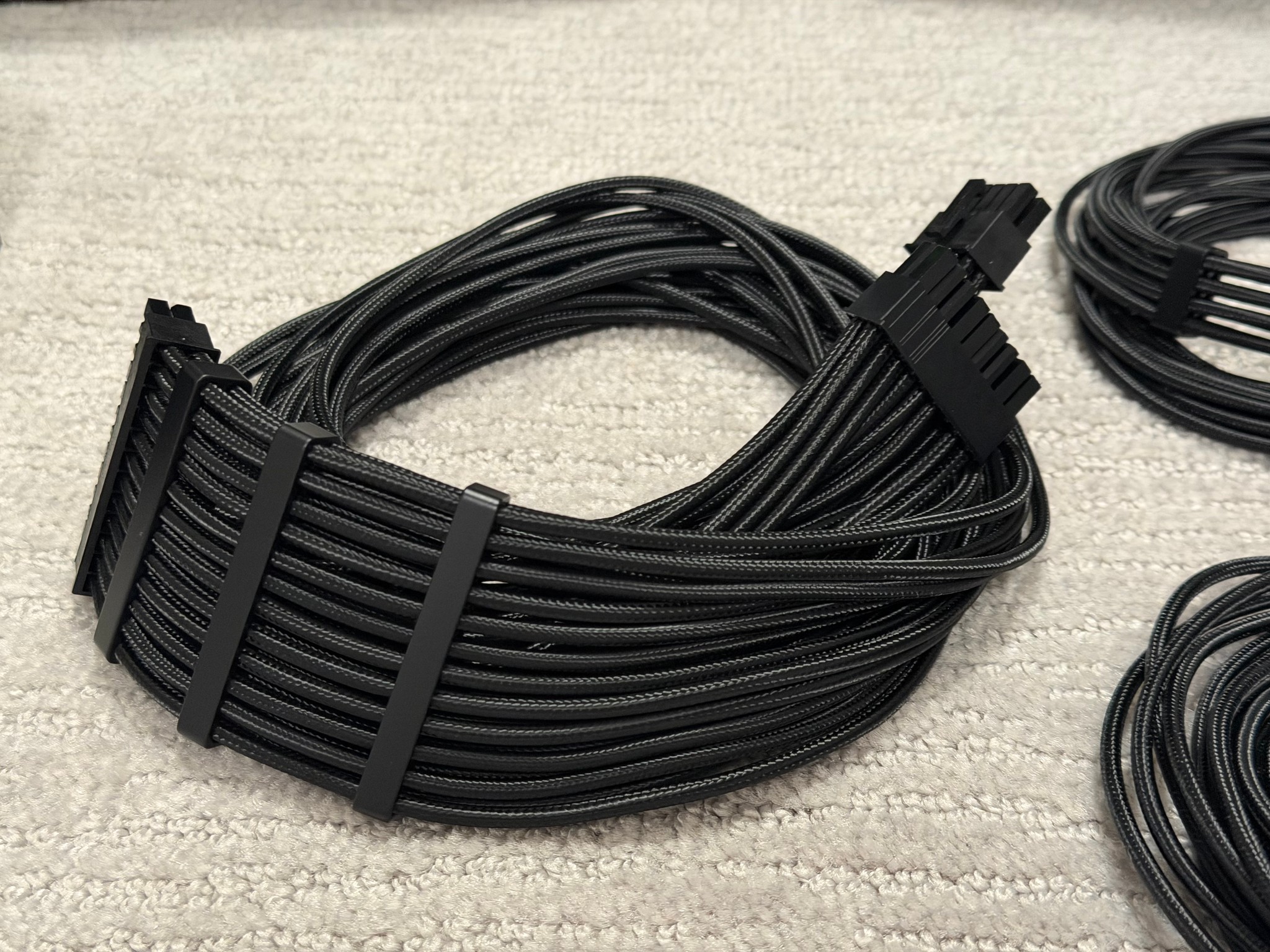 Phanteks 1200w Platinum Power Supply PSU with Sleeved Cable Kit