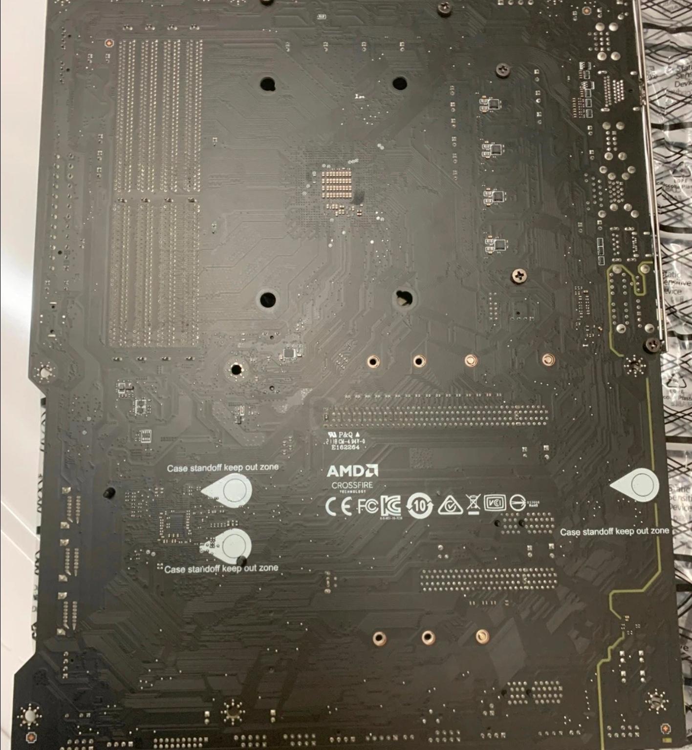 MSI - B550 GAMING PLUS (Socket AM4) AMD