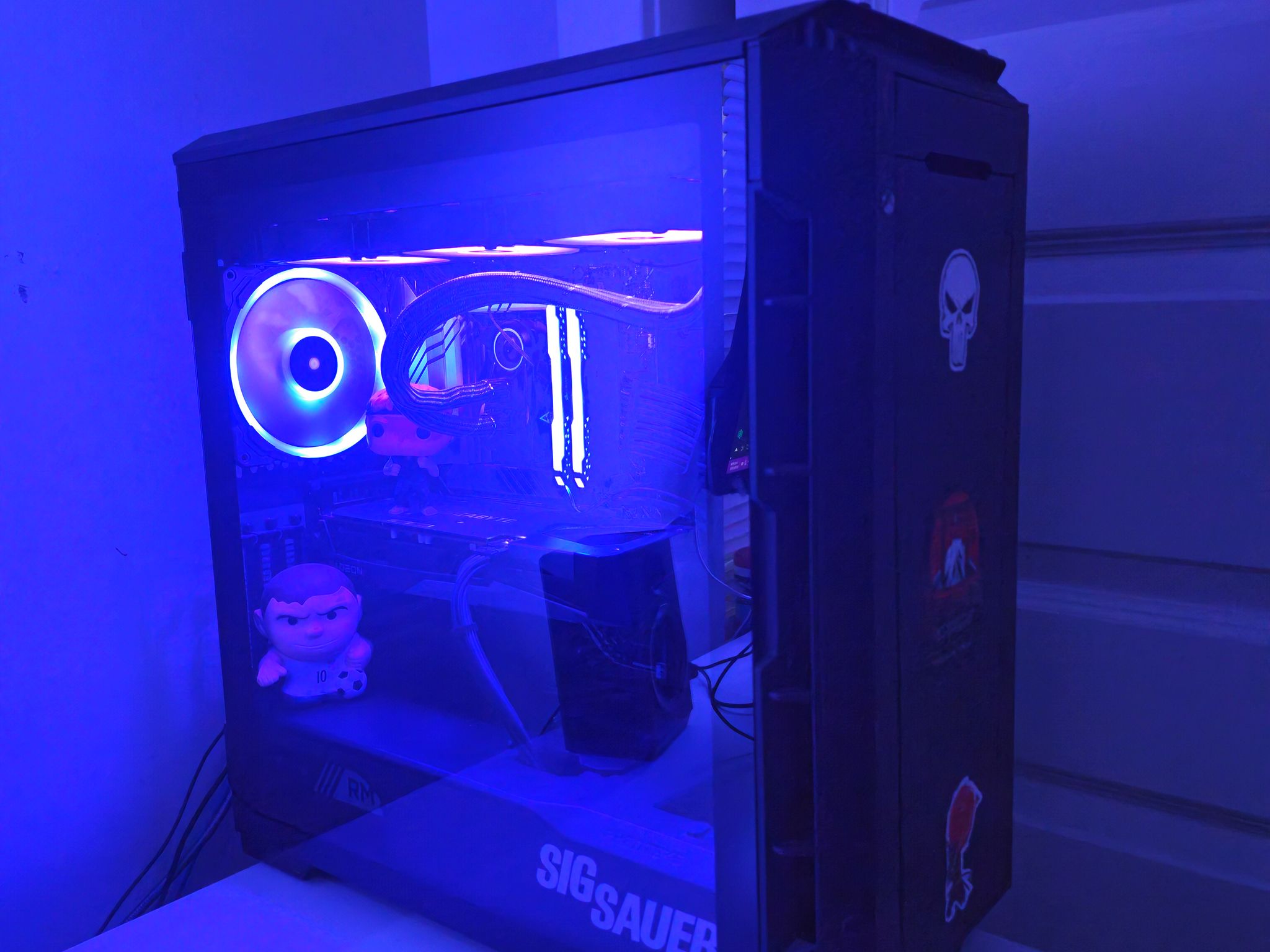 Radeon RX 6600 XT Custom Gaming PC - Core i5-12600K, 32GB RAM, 2TB NVMe SSD
