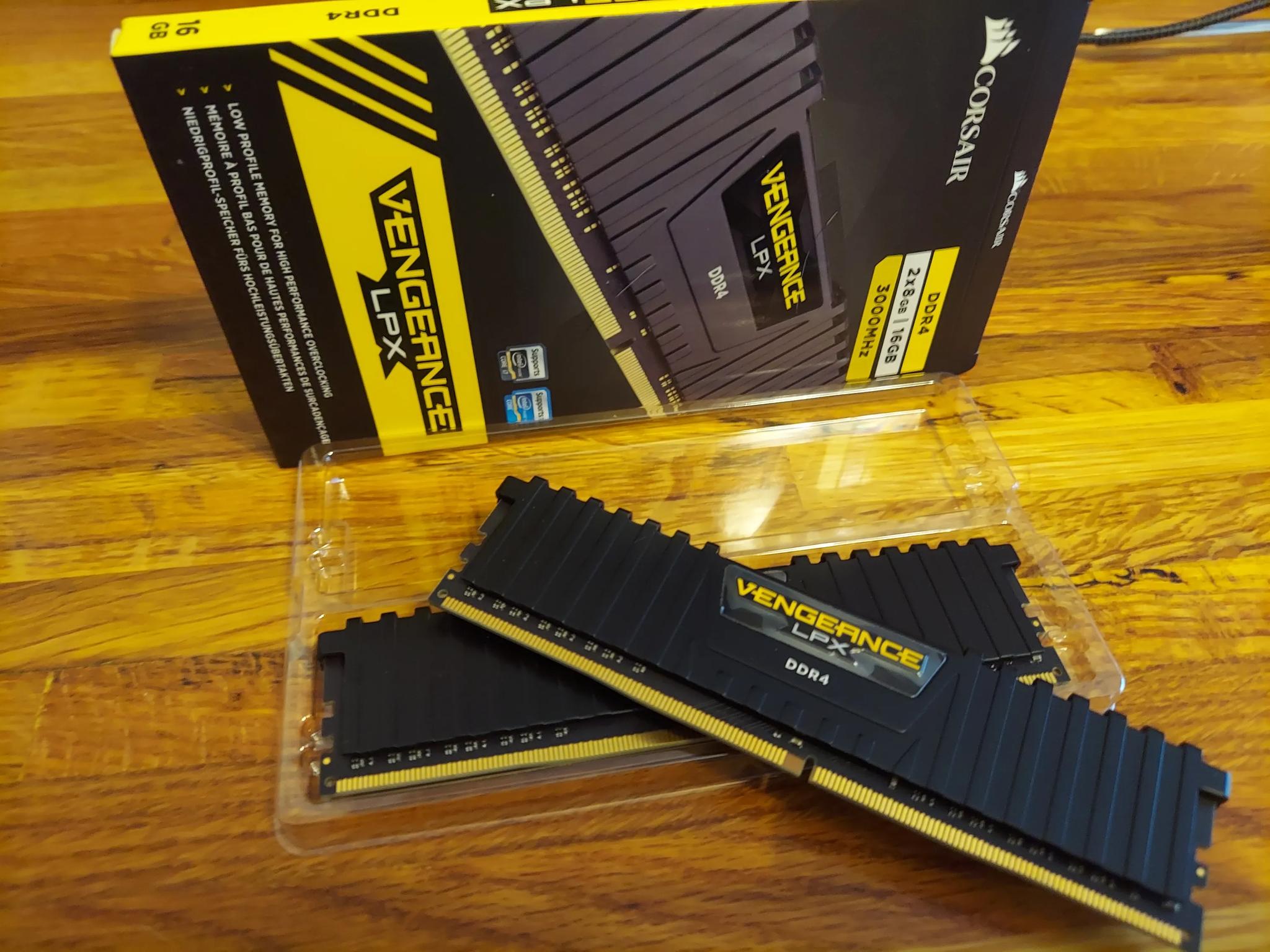Corsair Vengeance LPX 16 GB (2 x 8 GB) DDR4-3000