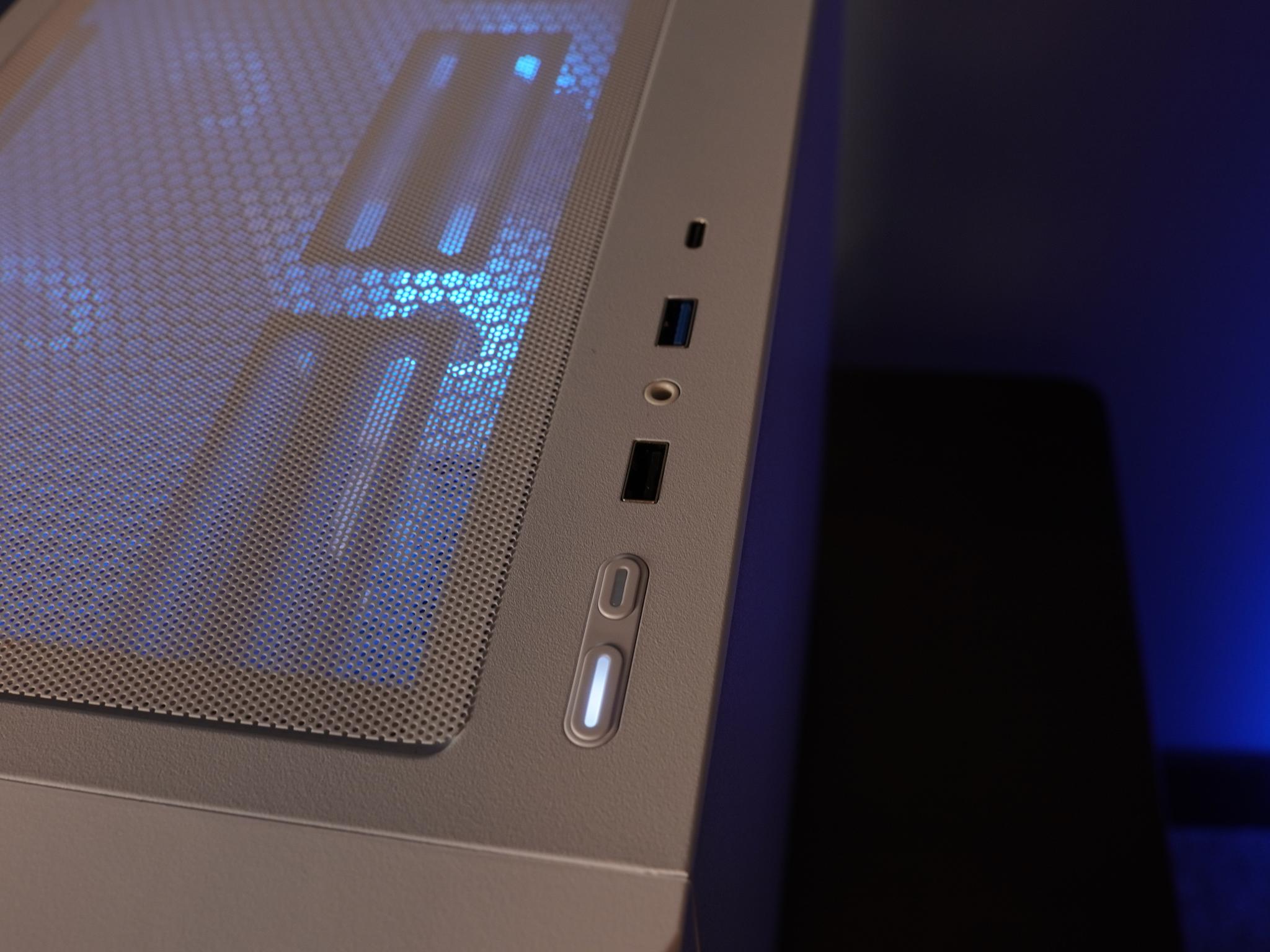 🤍ARCTIC🤍 1440p/1080p GAMING MACHINE 💚RTX 4060 🧡 Ryzen 5 3600 | 16GB | WIFI | WIN 11