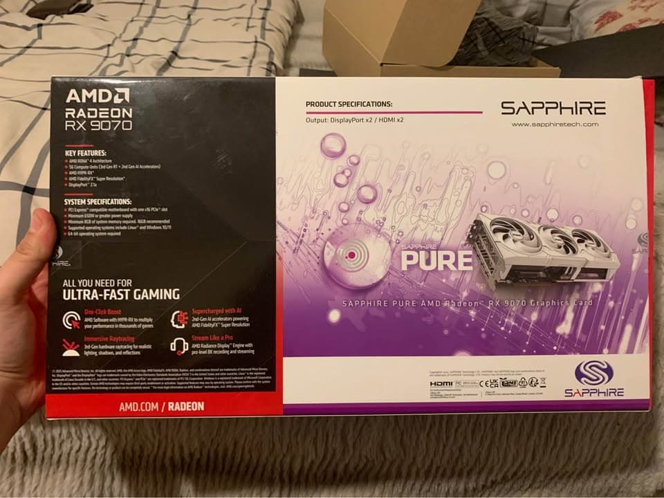 AMD Radeon RX 9070 Sapphire PURE OC 16GB
