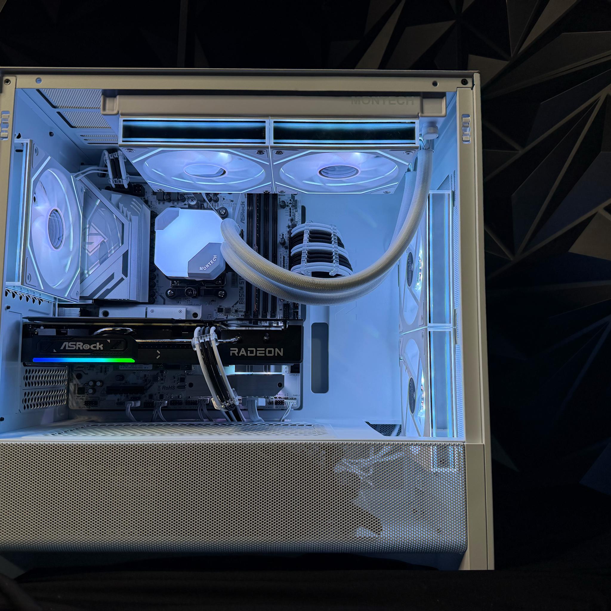 ❄️✨ ICE PRIZM ✨❄️Ryzen 7 7700X| RX 9060XT 16 GB | 32 GB DDR5| 2.5 TB NVMe| 650W PSU