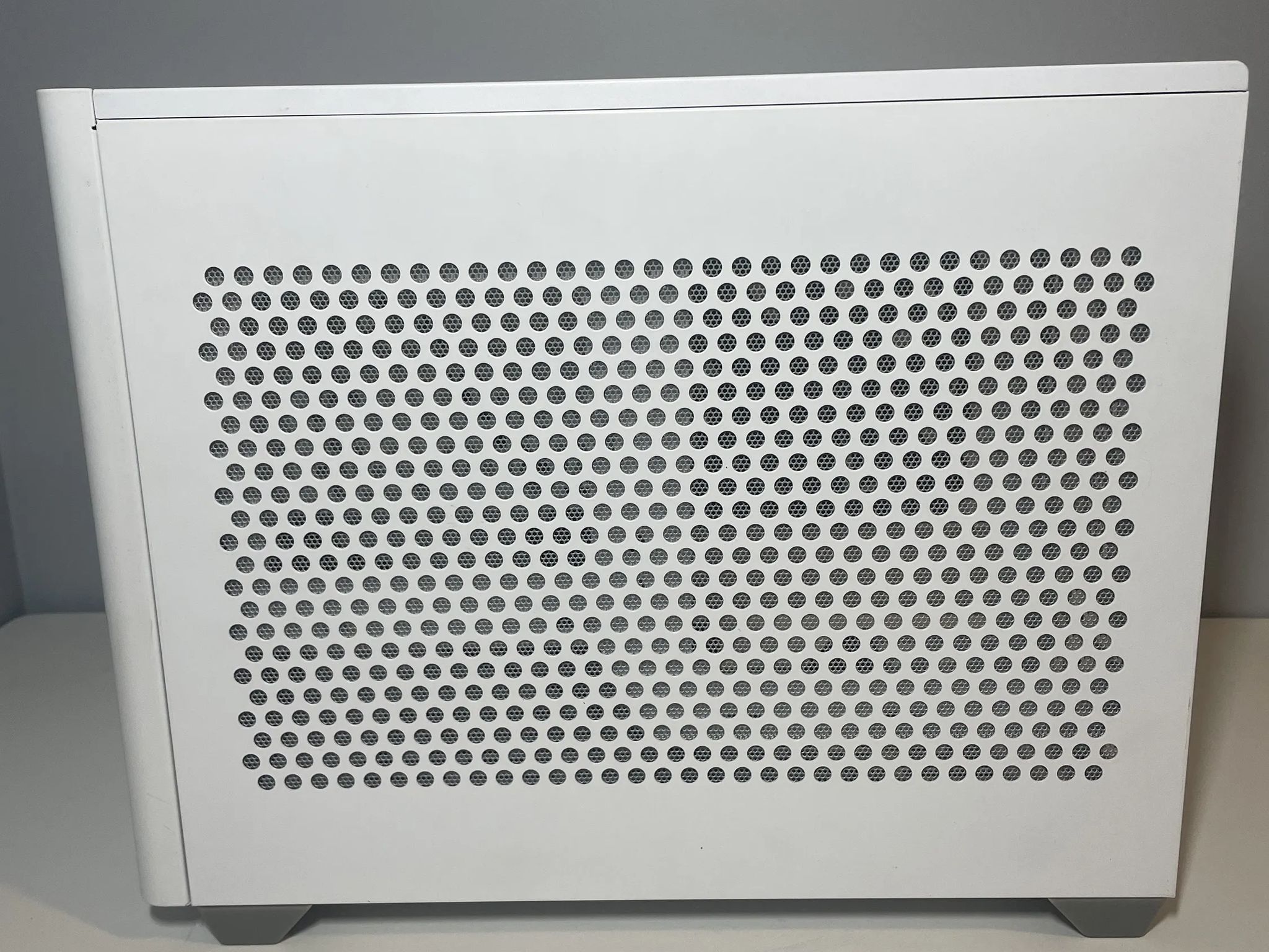 Cooler Master NR200 SFF Small Form Factor Mini-ITX Case with Vented Panel, Triple-slot GPU WHITE