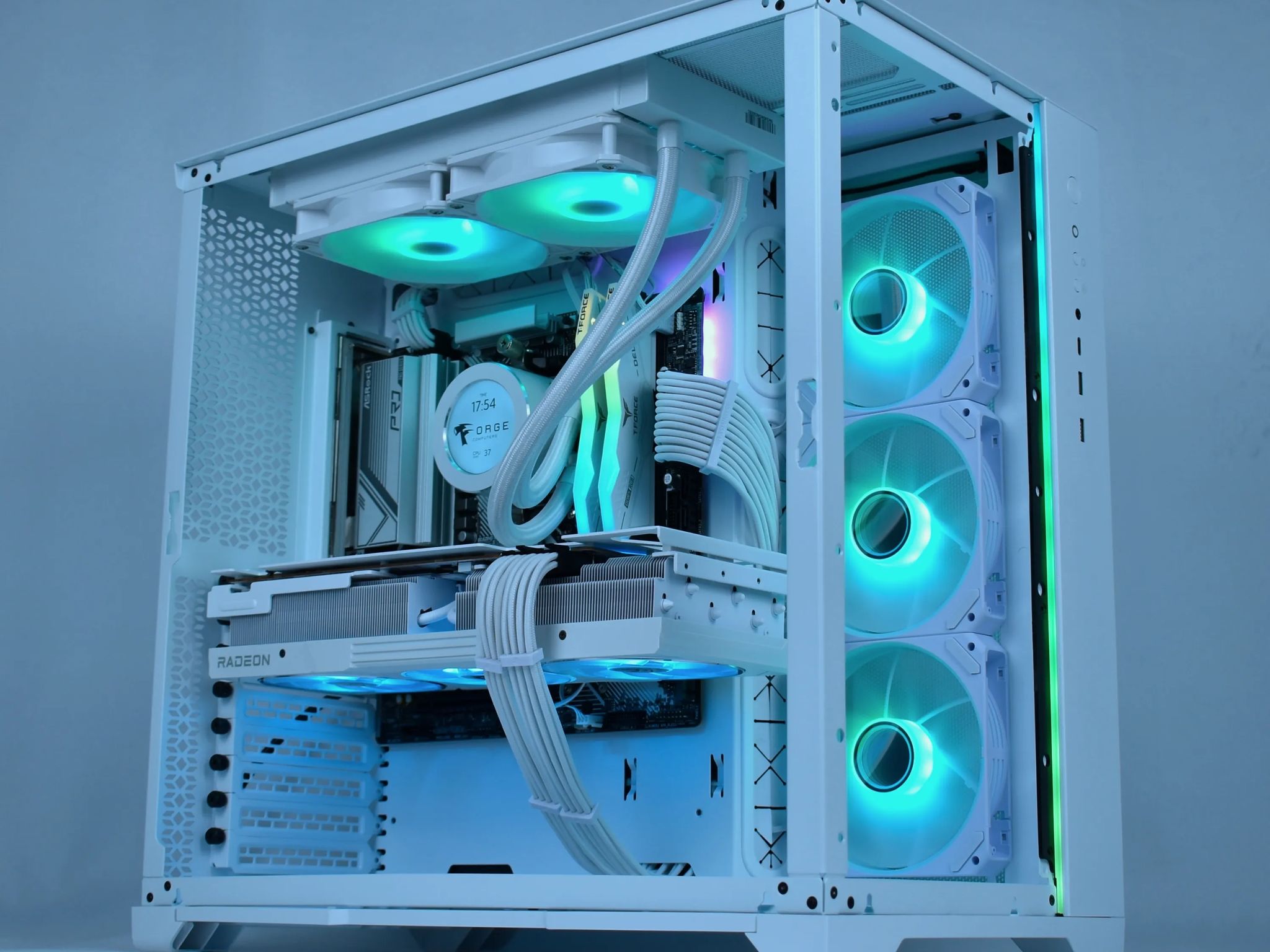 ❄️WHITE OUT❄️ 4K Ultra Gaming/Streaming PC | Ryzen 7 7700, AMD RX 7900XT, 2TB NVME, 32GB DDR5, WiFi