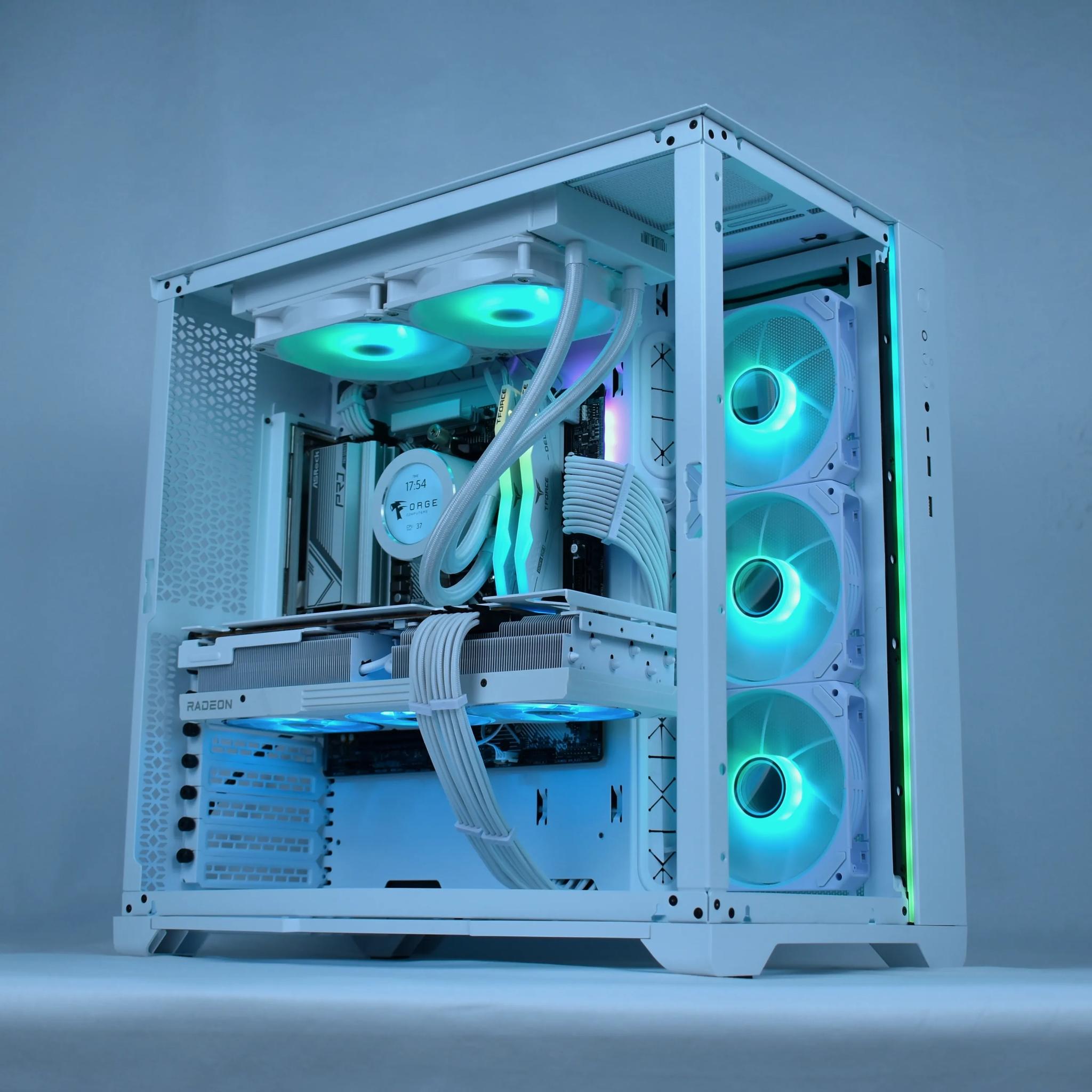 ❄️WHITE OUT❄️ 4K Ultra Gaming/Streaming PC | Ryzen 7 7700, AMD RX 7900XT, 2TB NVME, 32GB DDR5, WiFi