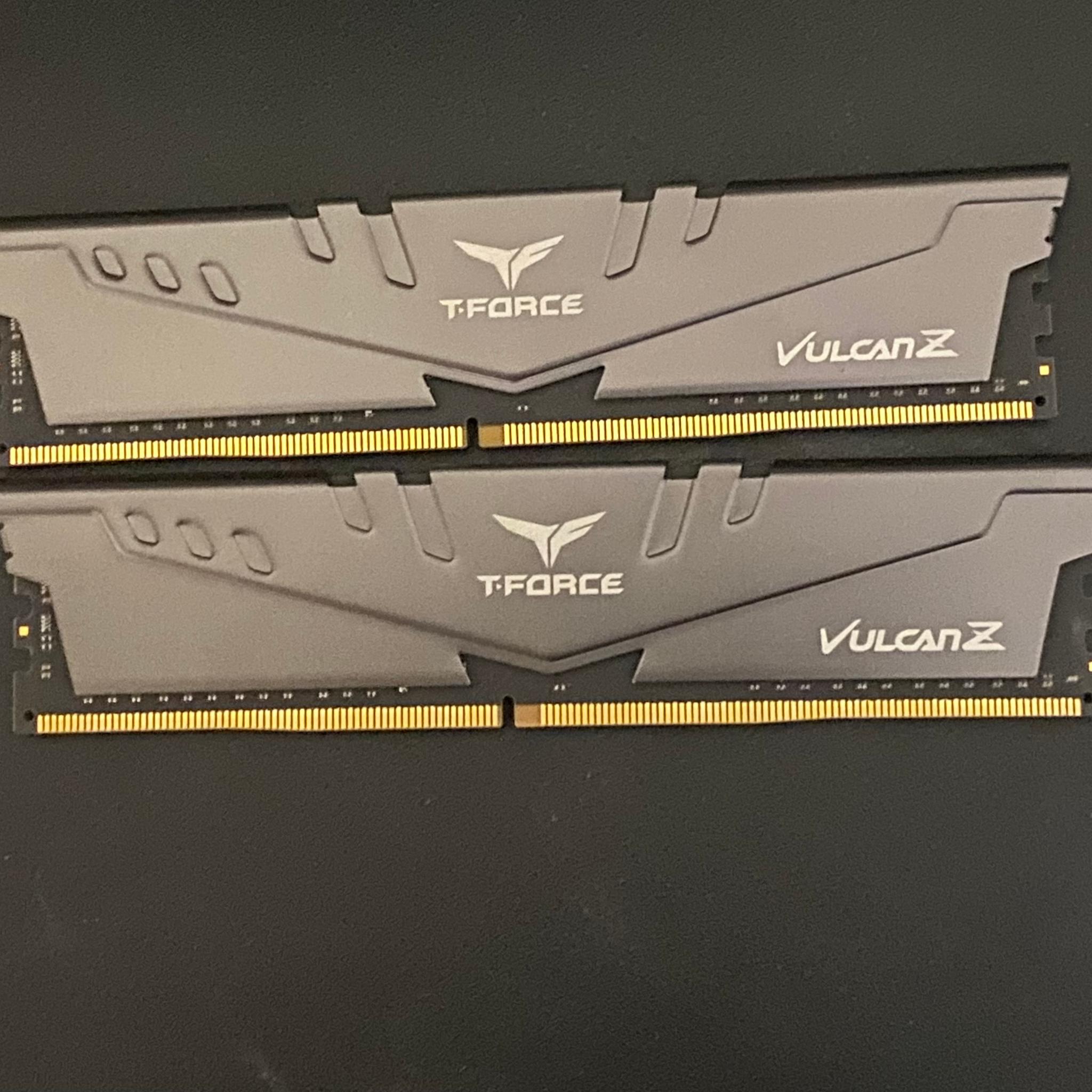 TeamGroup T Force 32GB(2x16)DDR4 RAM