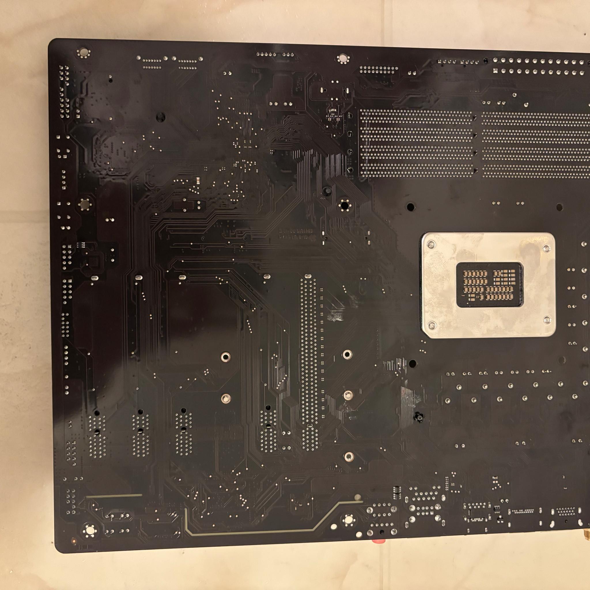 GIGABYTE B660 DS3H AC DDR4 (LGA 1700/ Intel/B660/ATX/DDR4/ Dual M.2/ PCIe 4.0)
