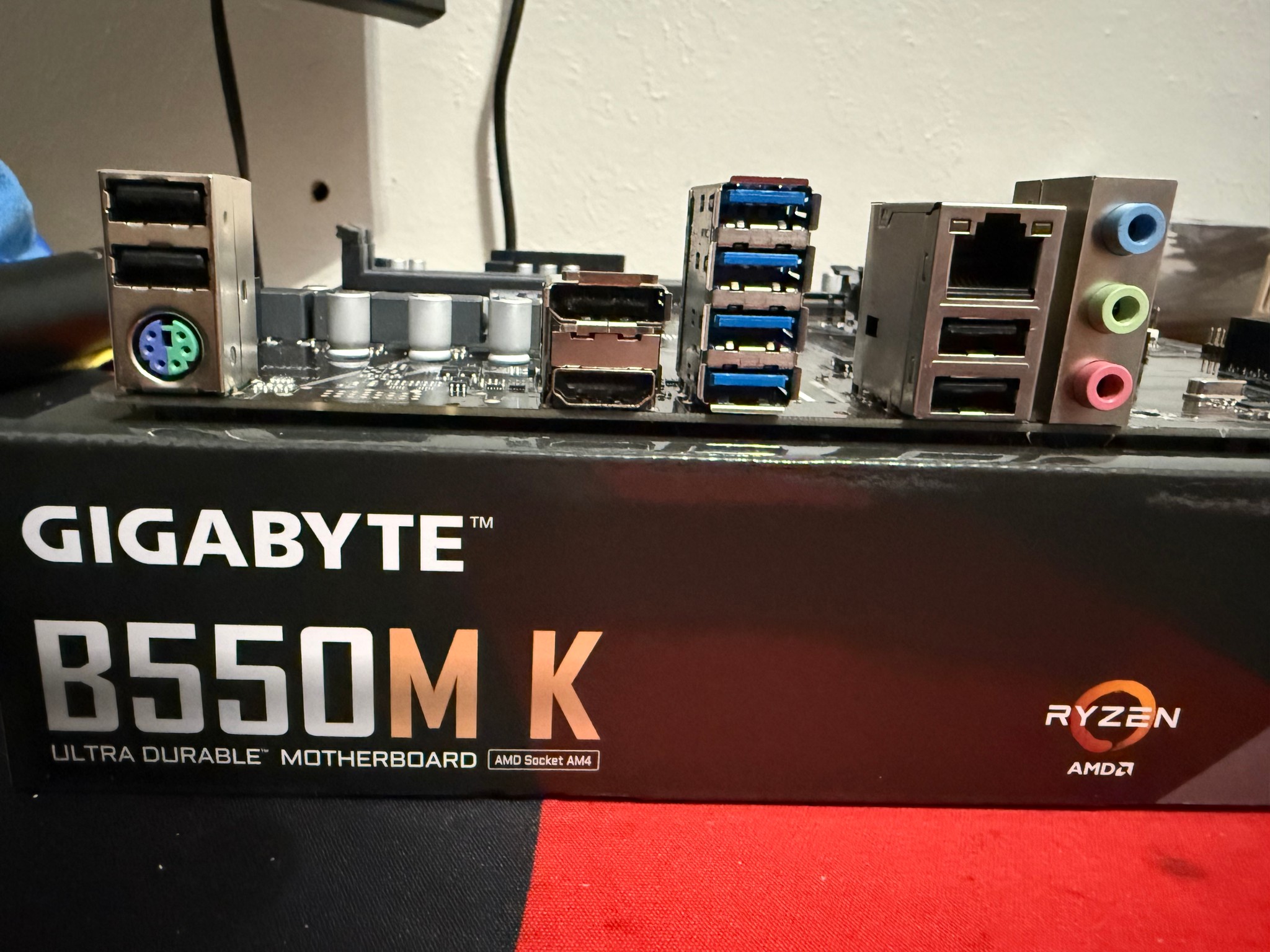 AM4 B550M K mATX Motherboard + WiFi Antenna