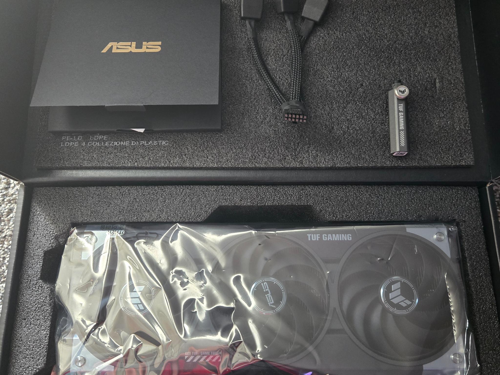 ASUS TUF NVIDIA GEFORCE RTX 5070 Ti OC Edition - Black