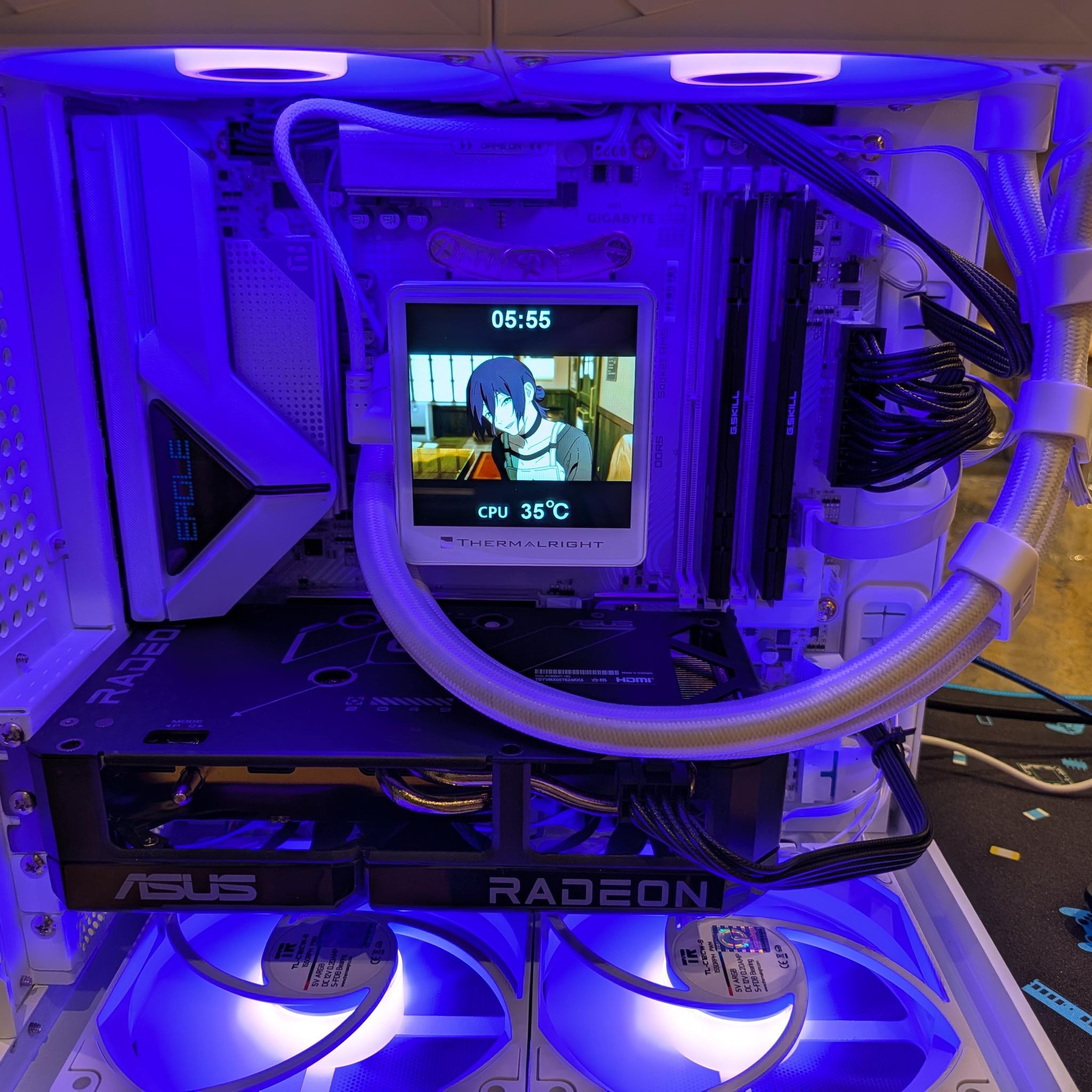 Bomb Devil AMD - RX 9060 XT 16GB, Ryzen 5 9600X, 32 GB DDR5 RAM, 2 TB Gen 5 NVME, RGB, Liquid Cooled