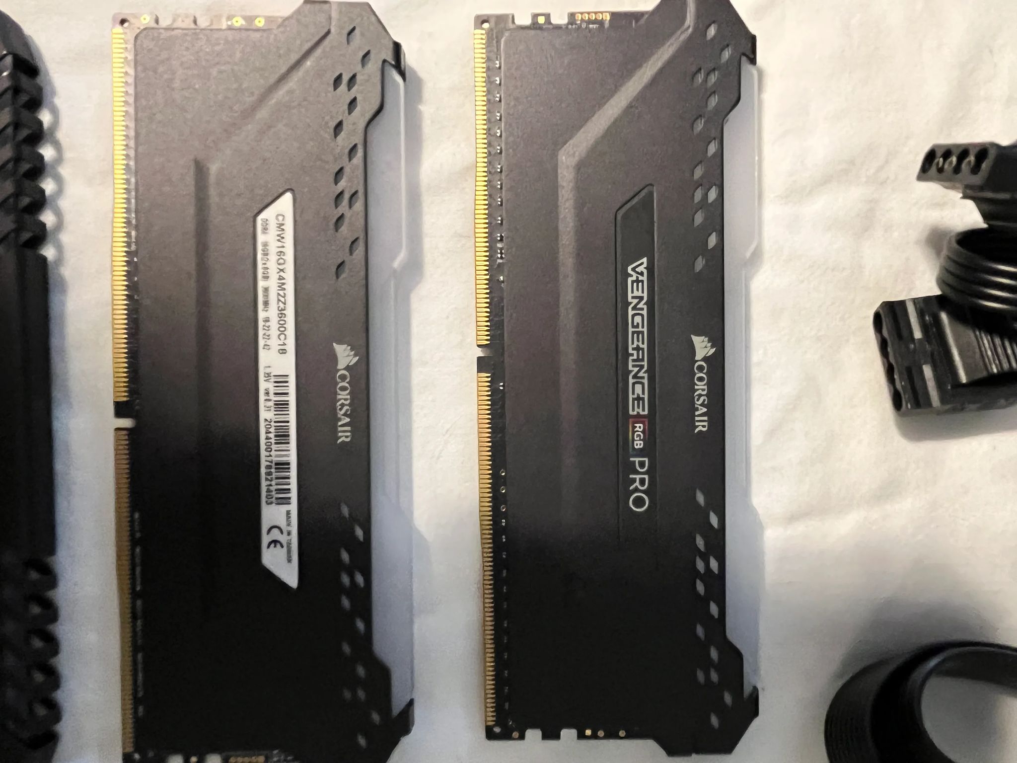 32 GB CORSAIR RAM - BUNDLE DEAL