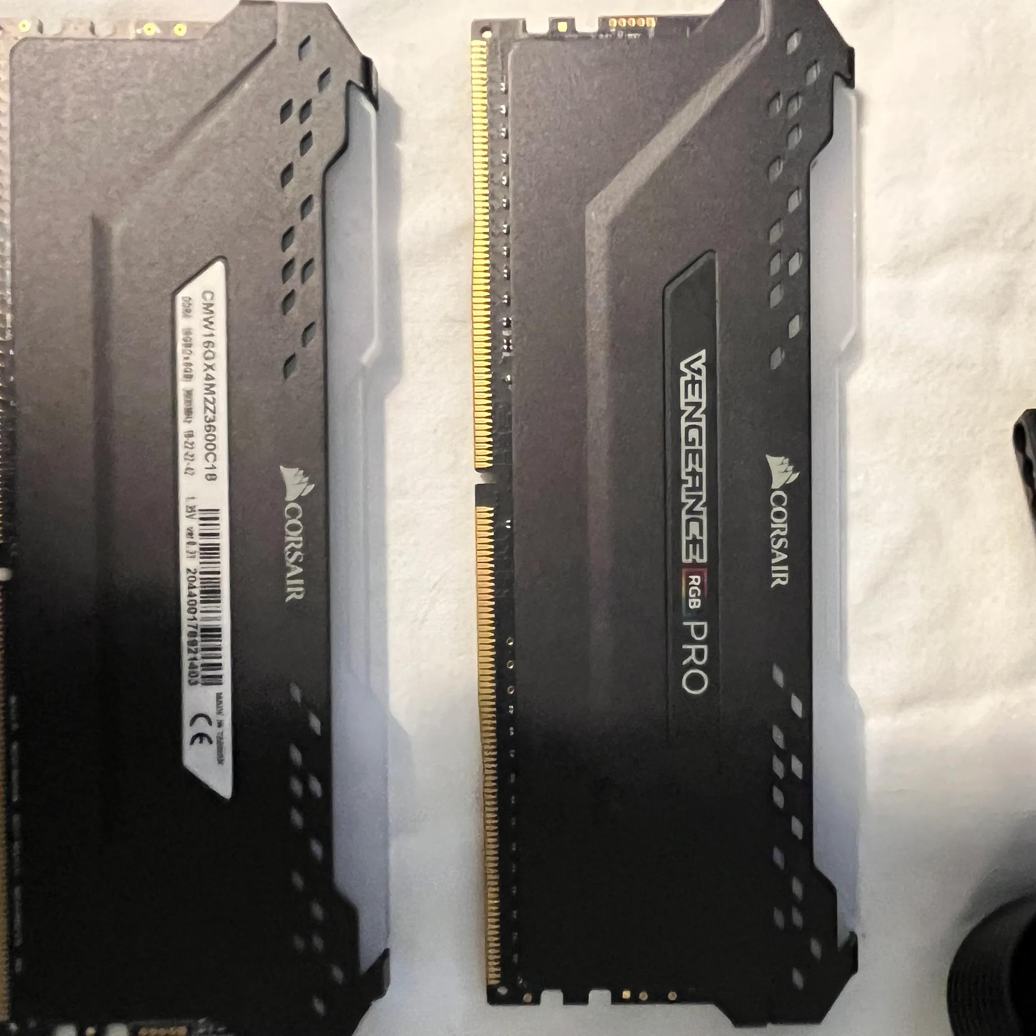 32 GB CORSAIR RAM - BUNDLE DEAL