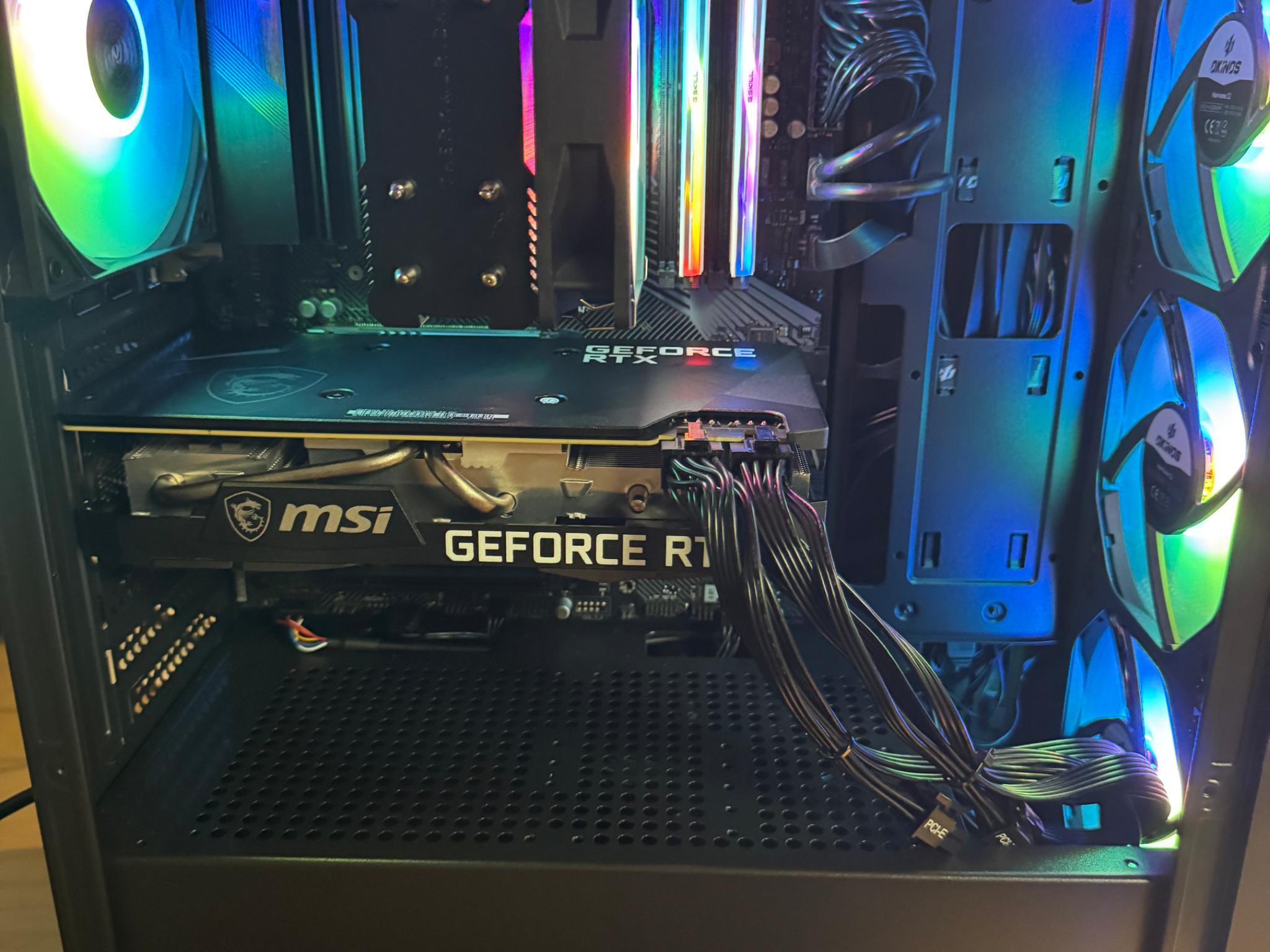 Gaming PC RTX 3070 32 gb DDR5 i7 13th gen