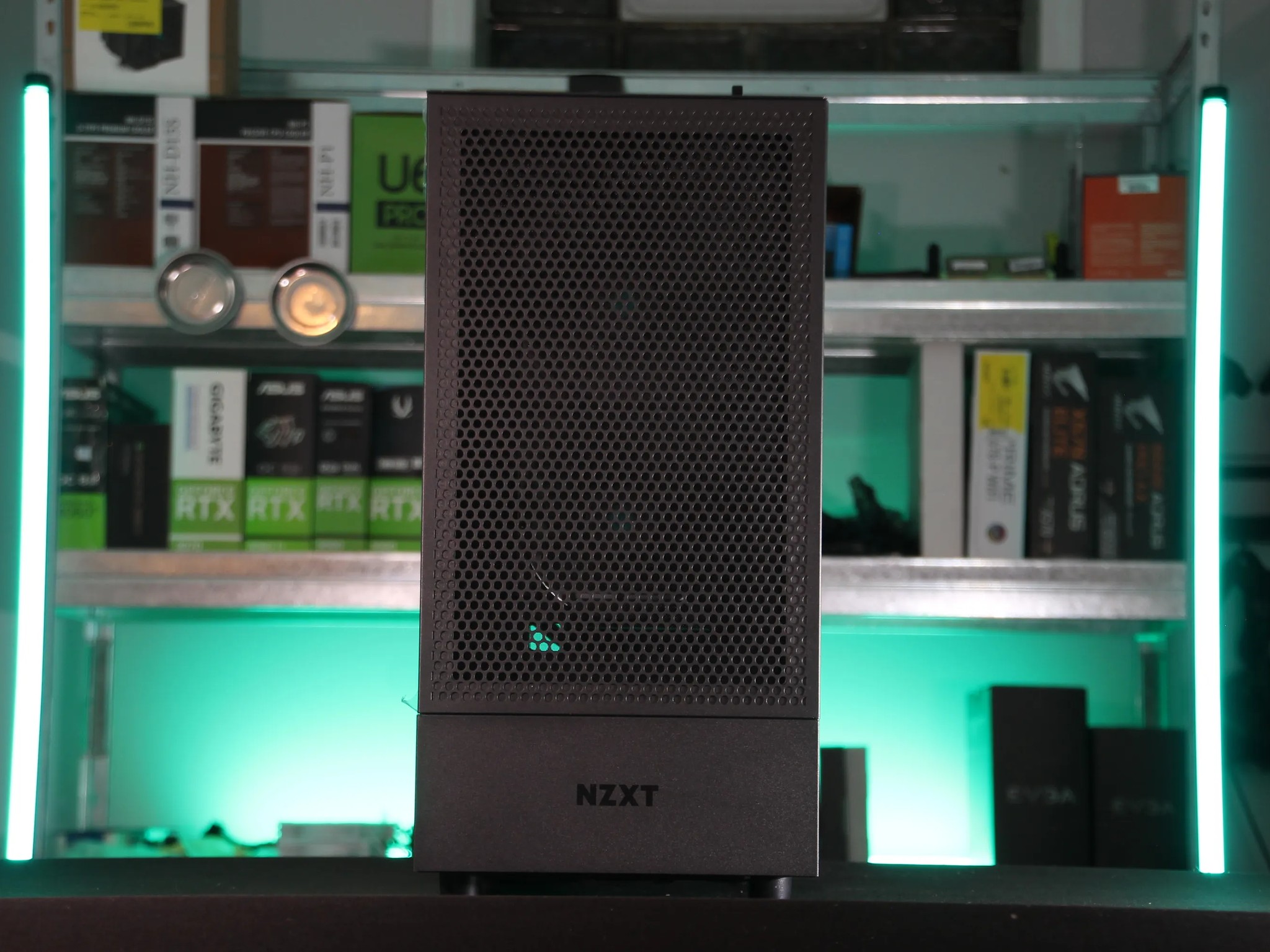 comm.004 // Ryzen 7 7800X3D, RTX 4070 Ti SUPER // High-End Gaming PC