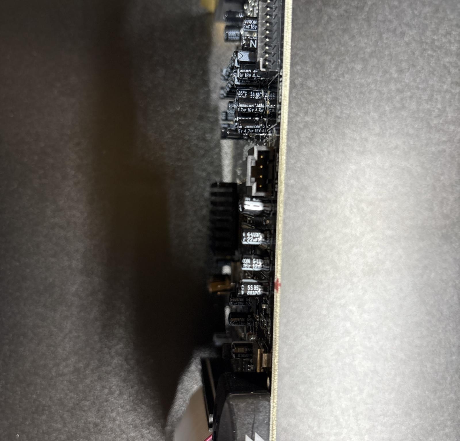 SOLD! Creative Labs Sound Blaster X-FI FATAL1TY Edition SB0460+SB0250