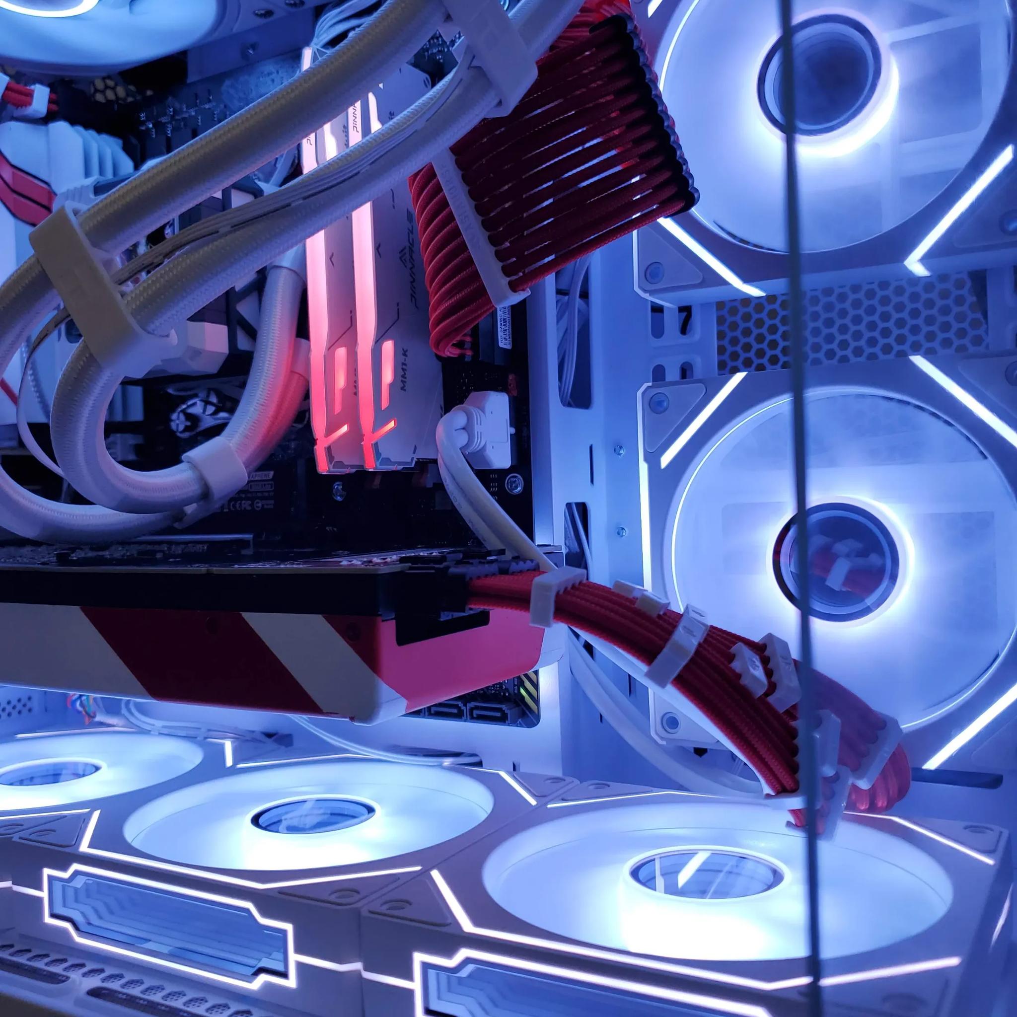 *White Base* Custom Gaming PC | RTX 3070 | Ryzen 5 | LCD AIO | 32GB DDR4 RAM | 1TB NVME SSD | Wifi