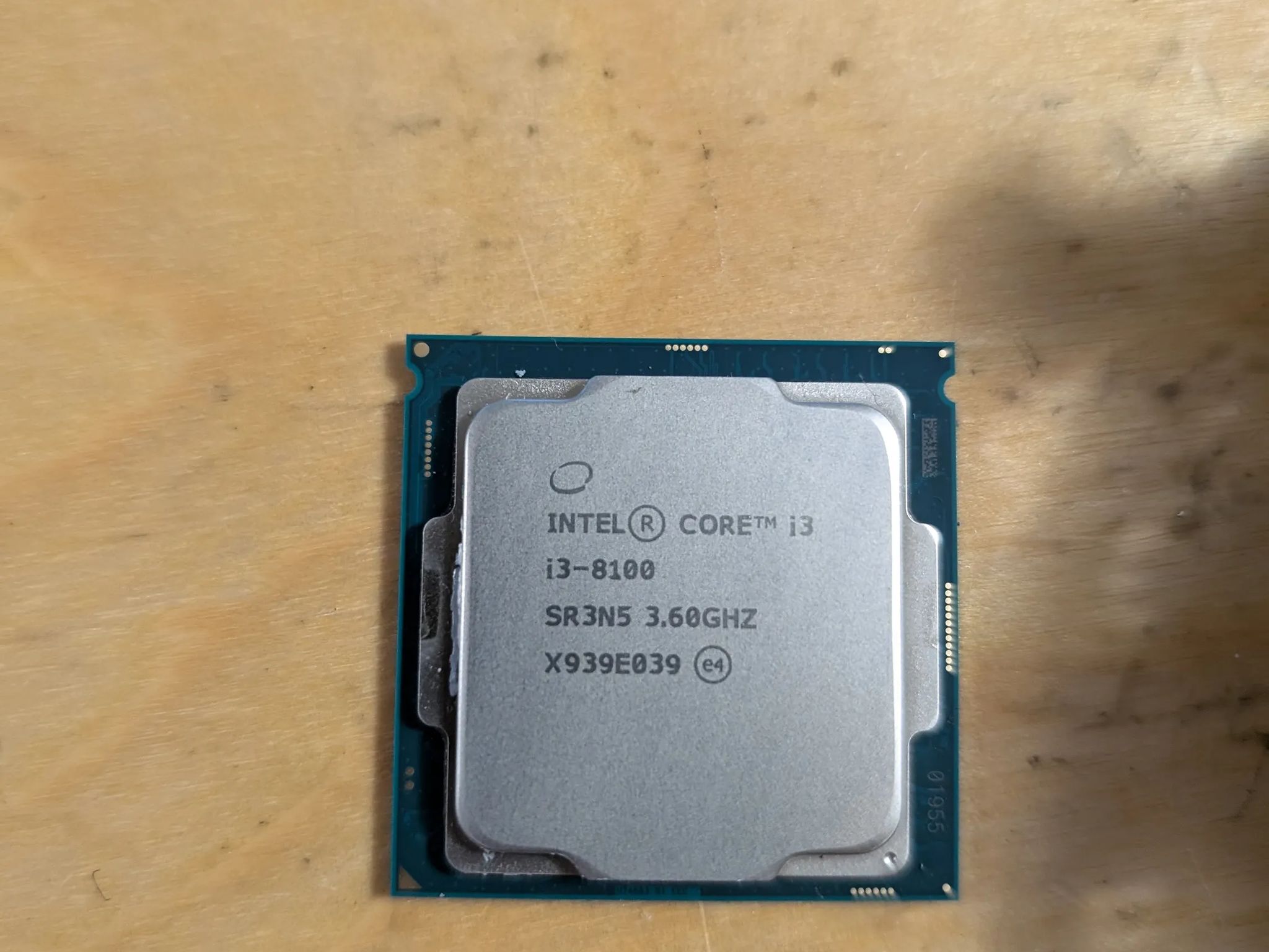 Intel Core i3 8100 + Cpu Cooler