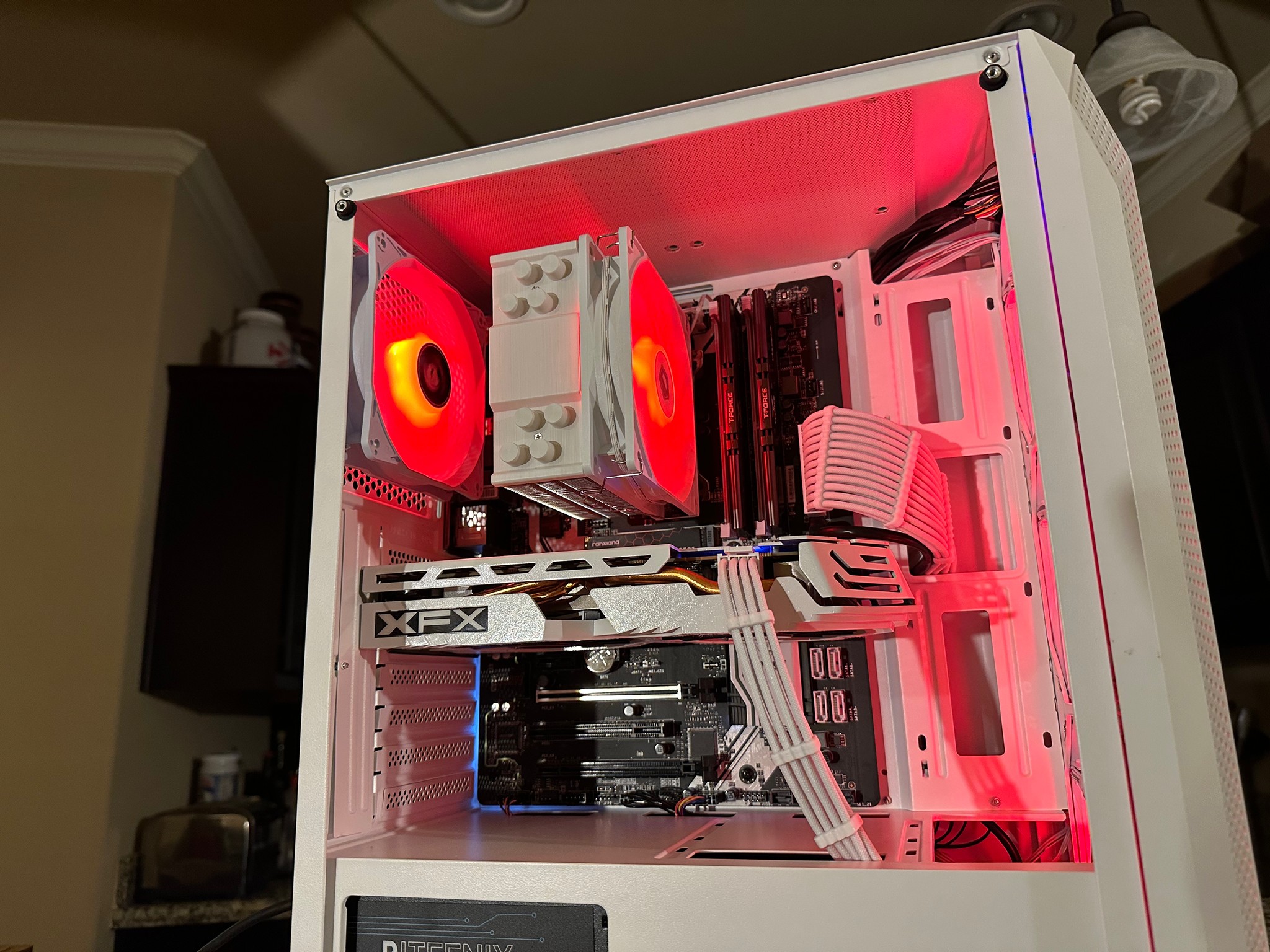 RGB Gaming PC Intel i5-6600k / RX 580 8gb / 16gb Ram