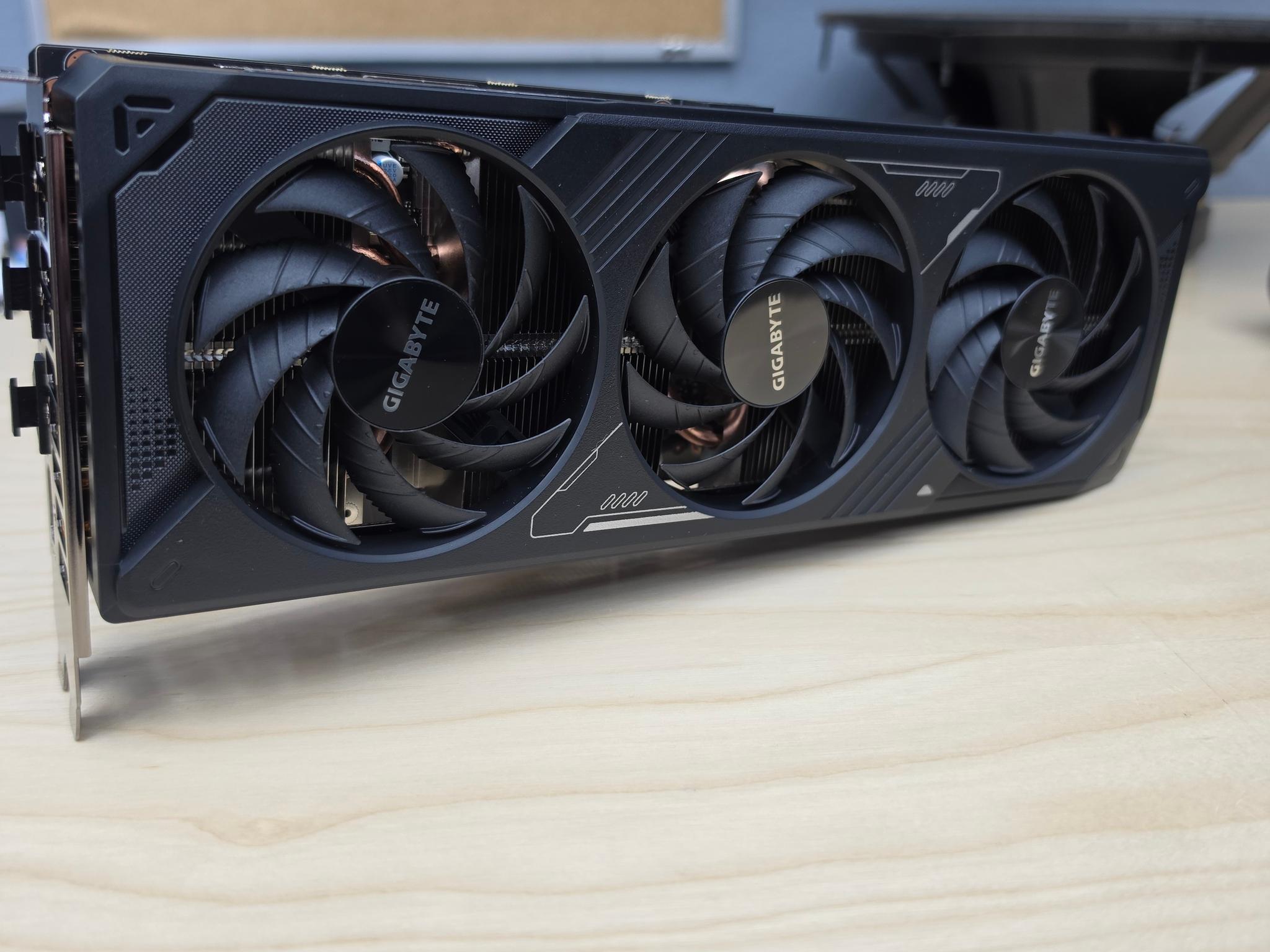 GIGABYTE GeForce RTX 5070 WINDFORCE 3X OC