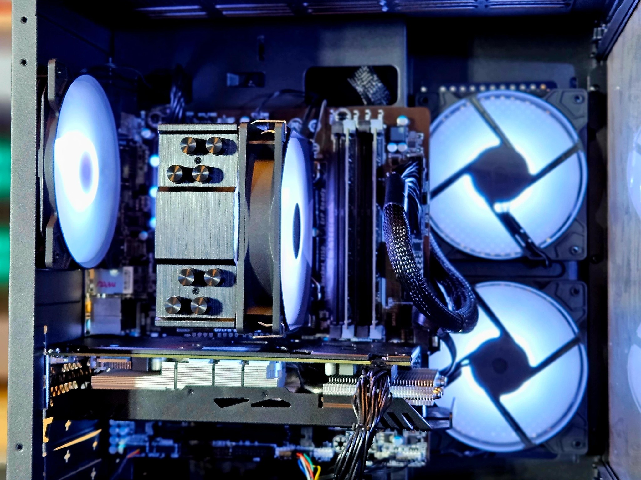 i5 4690 | RX580 | 750GB SSD | 16GB RAM | Budget Friendly Entry Level Gaming PC