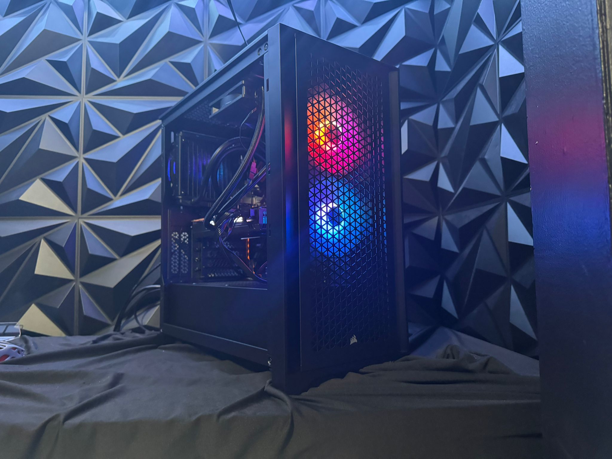 💧🛡️ Liquid Legacy 💧🛡️ i5 8500| GTX 1070| 2.25 TB Storage| 28 GB DDR4|