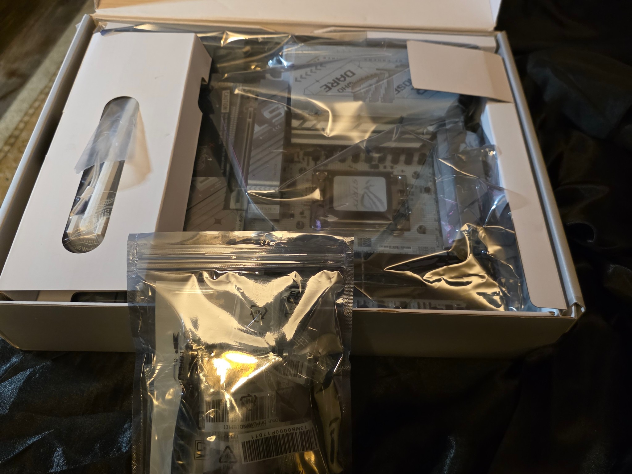 ASUS ROG STRIX X870 A GAMING WIFI AMD AM5 DDR5 PCIE 5.0