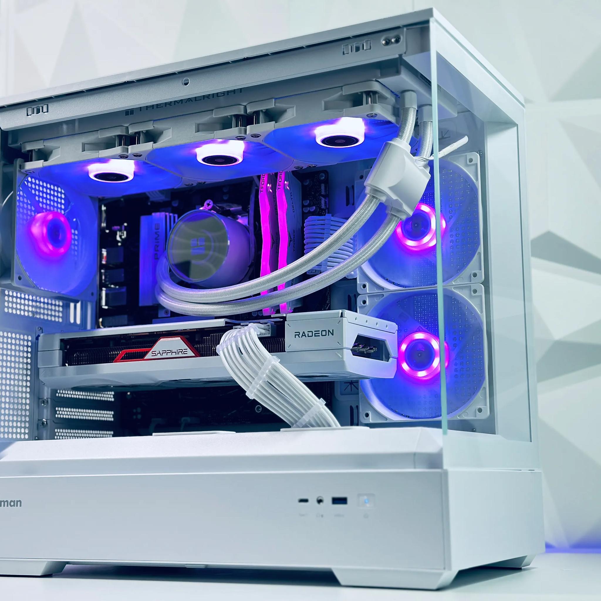 ✨🎁🎄🐻‍❄️ 🧊 Polar Bear  Gaming PC❄️AMD RX 7800 XT 16GB❄️AMD Ryzen 7 7700