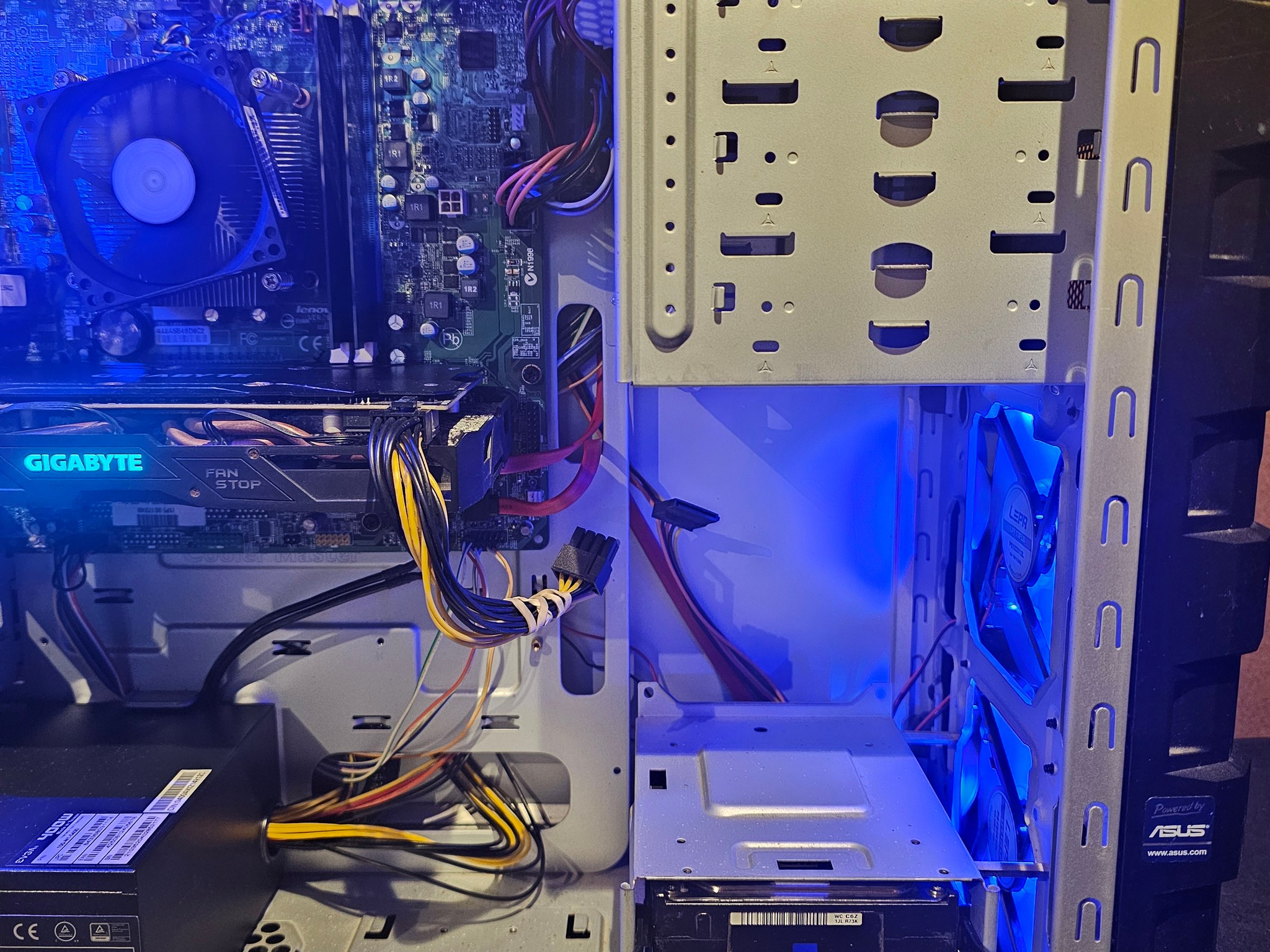Gaming Computer Xeon E3 1241 v3 - RX 570 - 8GB