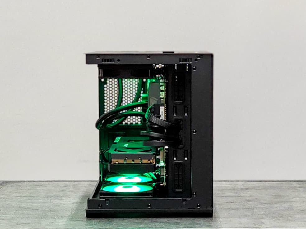 Custom 🎮🎥 Gaming & Streaming PC | RTX 5070 | Ryzen 7 7800X3D | 2TB SSD | 32GB DDR5