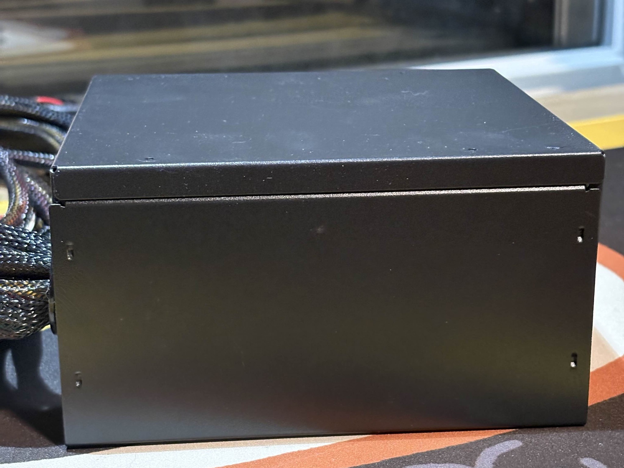 Apevia 1000W Prestige GOLD Non-Modular