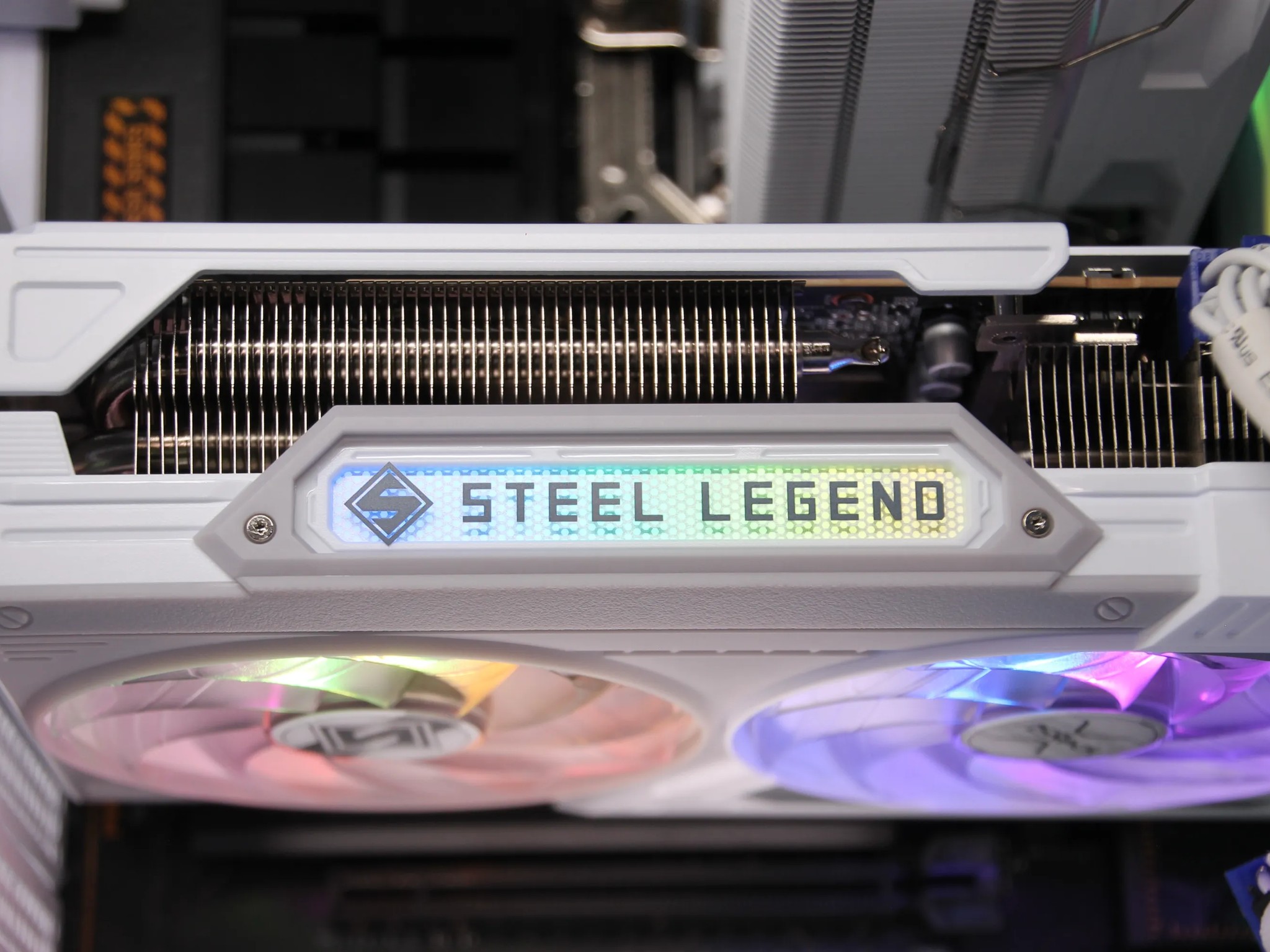 𝑪𝑹𝑬𝑺𝑻 // Ryzen 7 7700X, RX 9070 // Upper Mid-Range Gaming PC