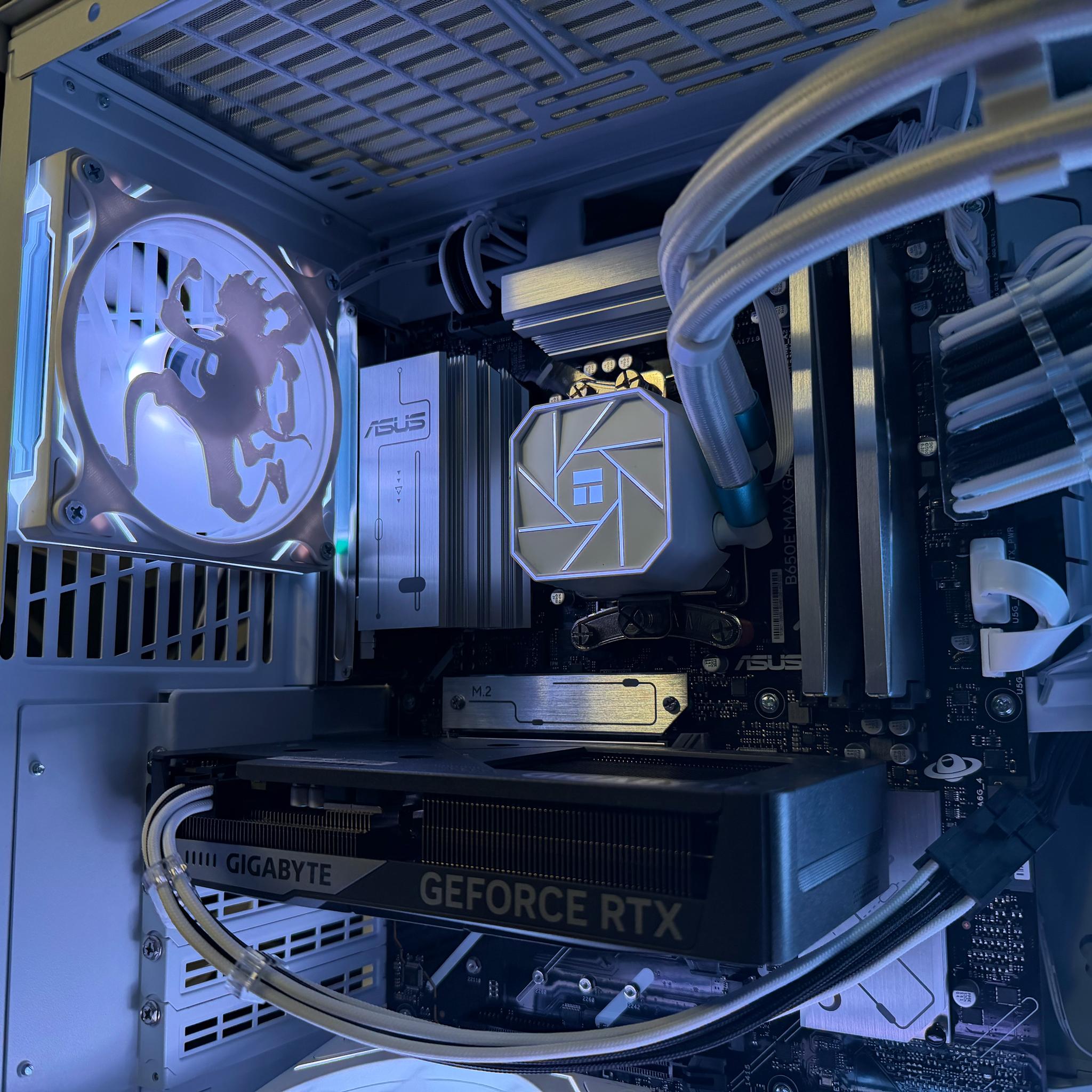 🏴‍☠️ Luffy Gear 5 🏴‍☠️ Ryzen 5 9600X|  RTX 5060| 32 GB DDR5| 1 TB NVMe