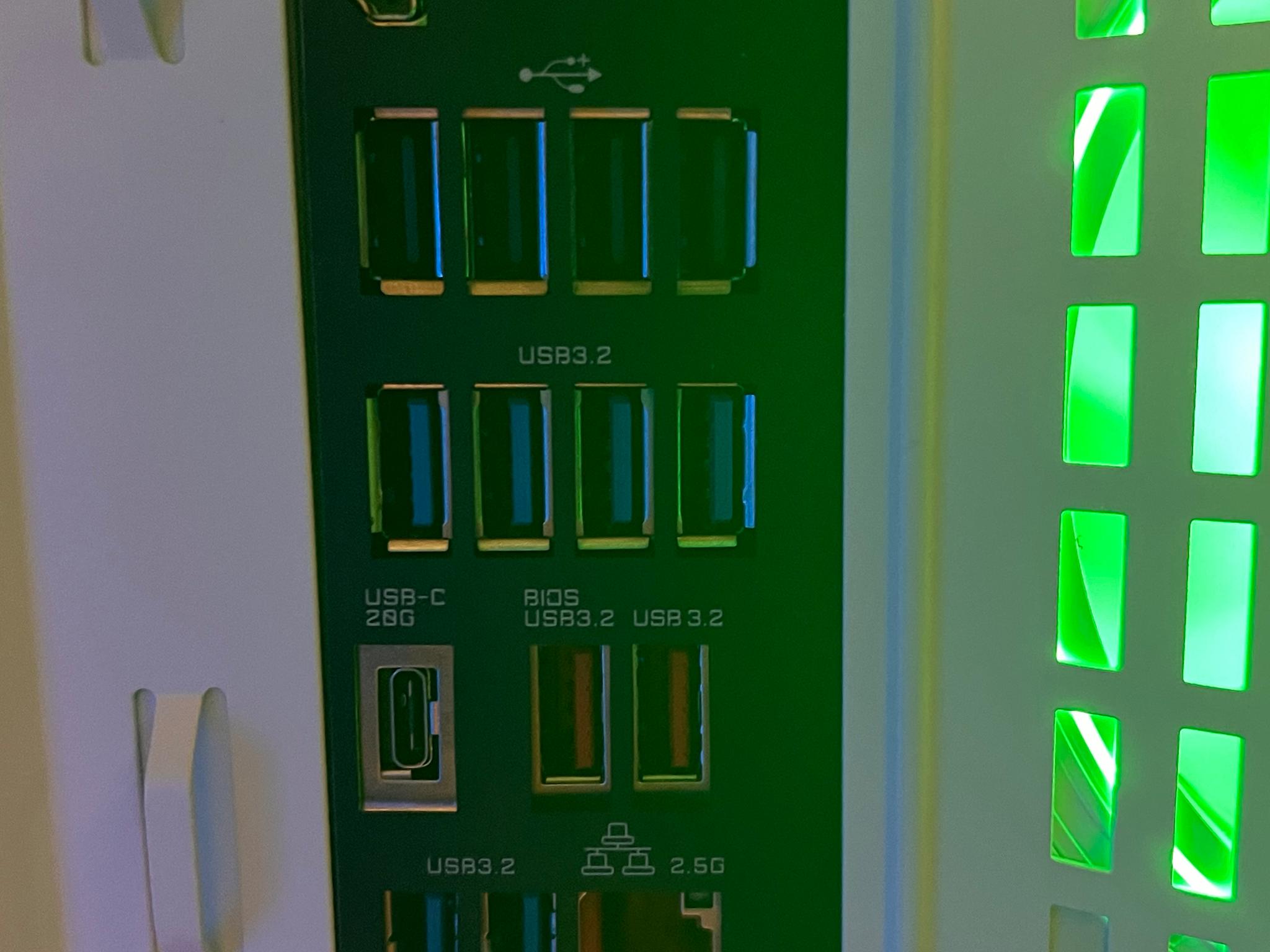 4k NO COMPRMISE GAMEING PC/CONTENT CREATION 7800x3d 4070ti super 32gddr5 2TB storage