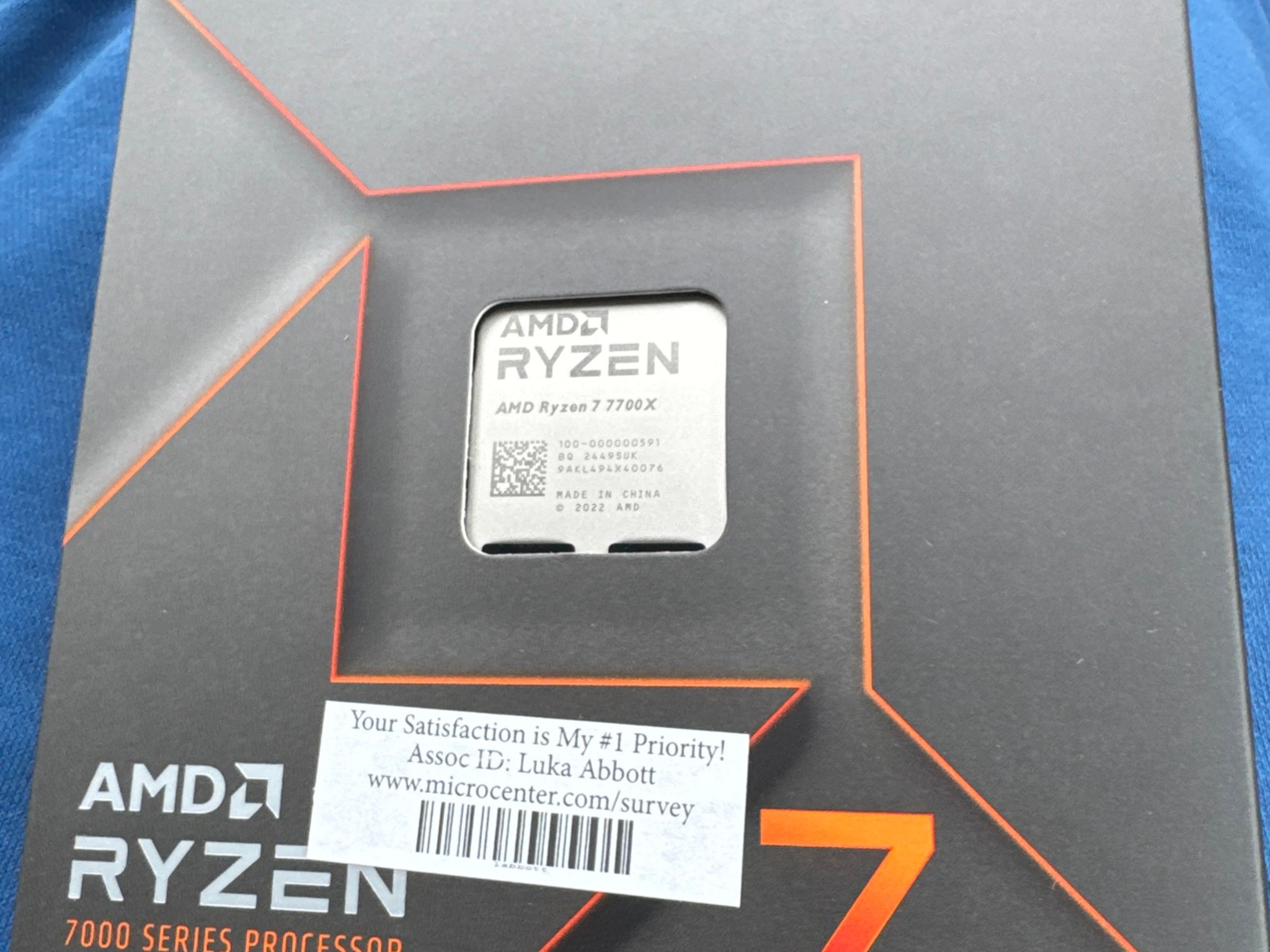 AMD Ryzen 7 7700X - BRAND NEW IN BOX