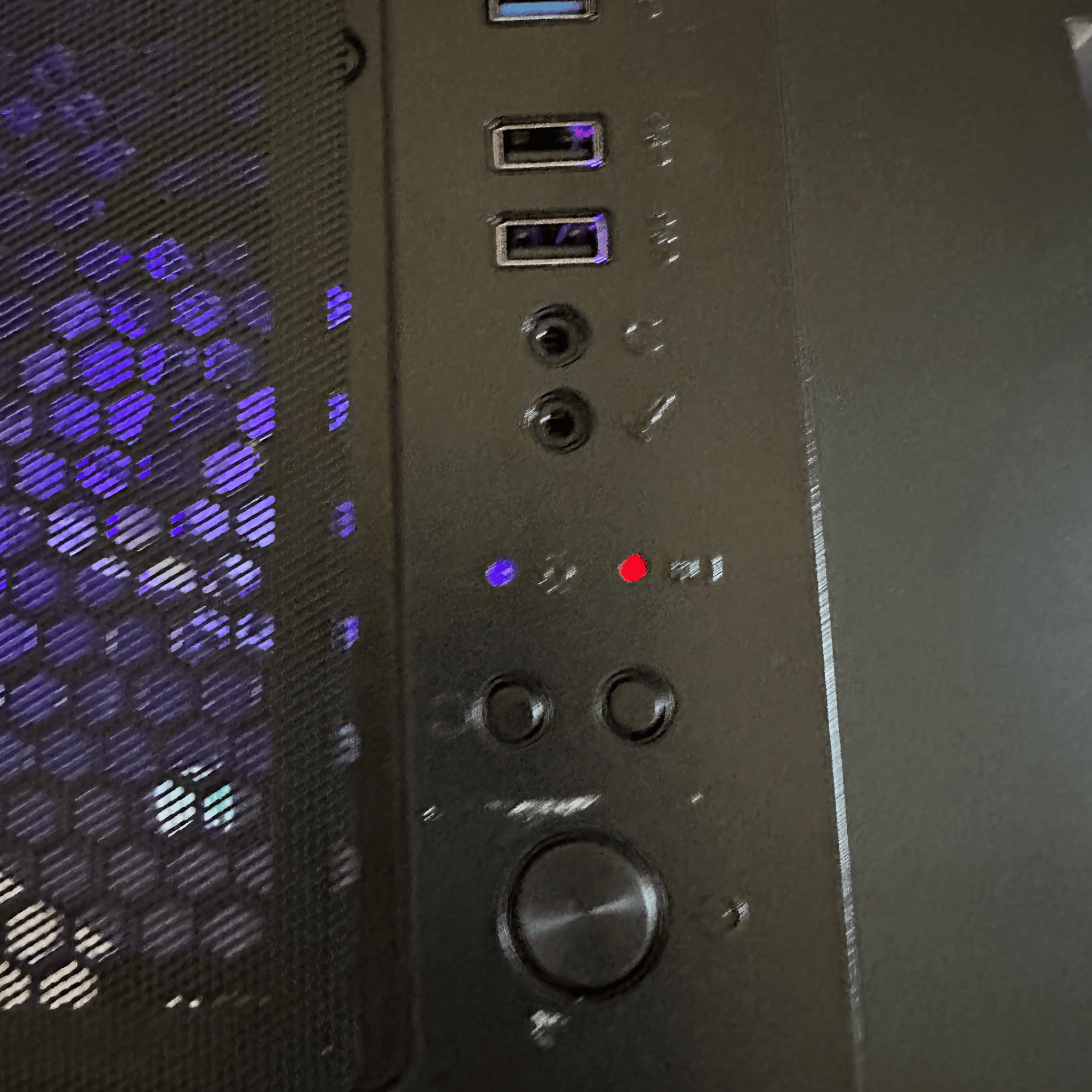 "Kronostyx" RX 6650 XT + Ryzen 3600, 16gb RAM Custom Gaming PC
