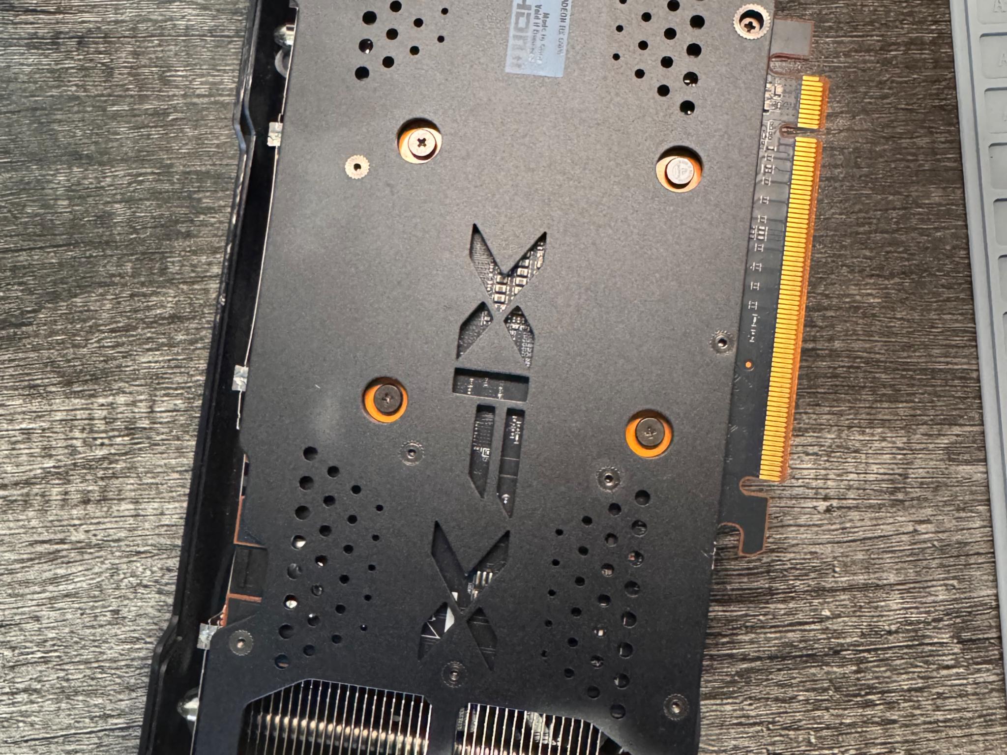 XFX Speedster SWFT 210 Radeon RX 6600 8GB