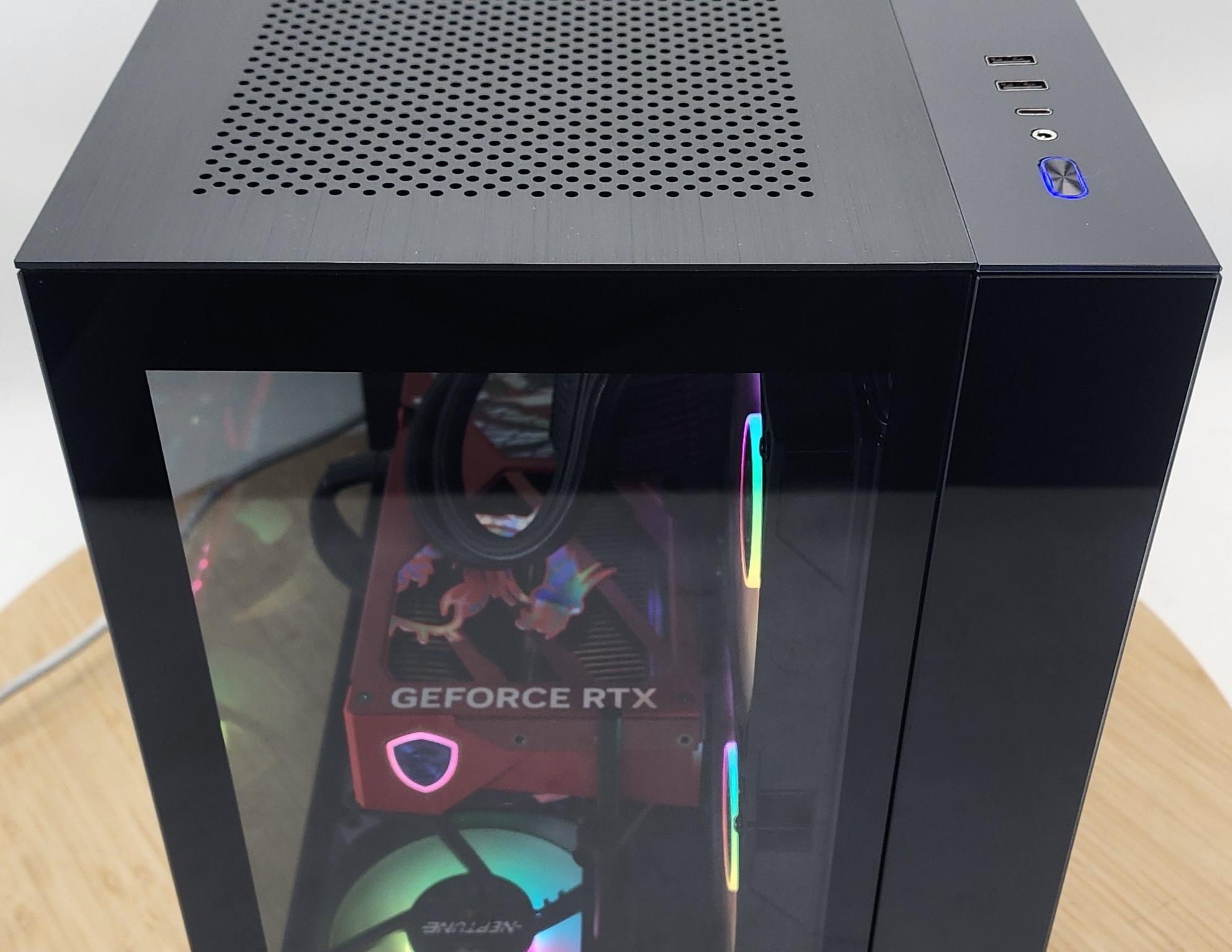 Gaming PC Ryzen 7 9700X 32GB RAM 1TB SSD RTX 5070 Ti 16GB Windows 11 Computer