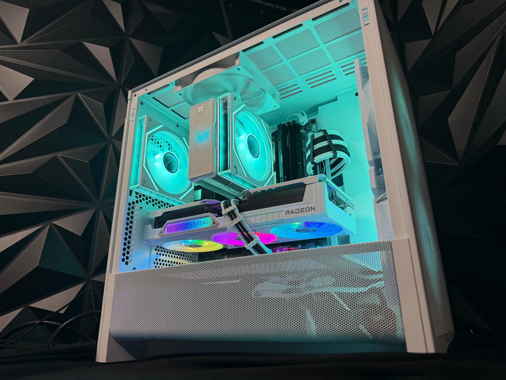 ⚪⚫⚡ MID YANG BANG ⚡⚫⚪ Ryzen 5 9600X| RX 9060XT| 16 GB DDR5| 1.25 TB NVMe| 650W PSU