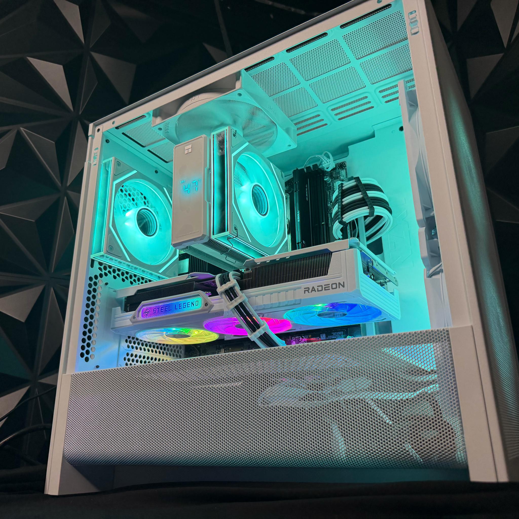 ⚪⚫⚡ MID YANG BANG ⚡⚫⚪ Ryzen 5 9600X| RX 9060XT| 16 GB DDR5| 1.25 TB NVMe| 650W PSU