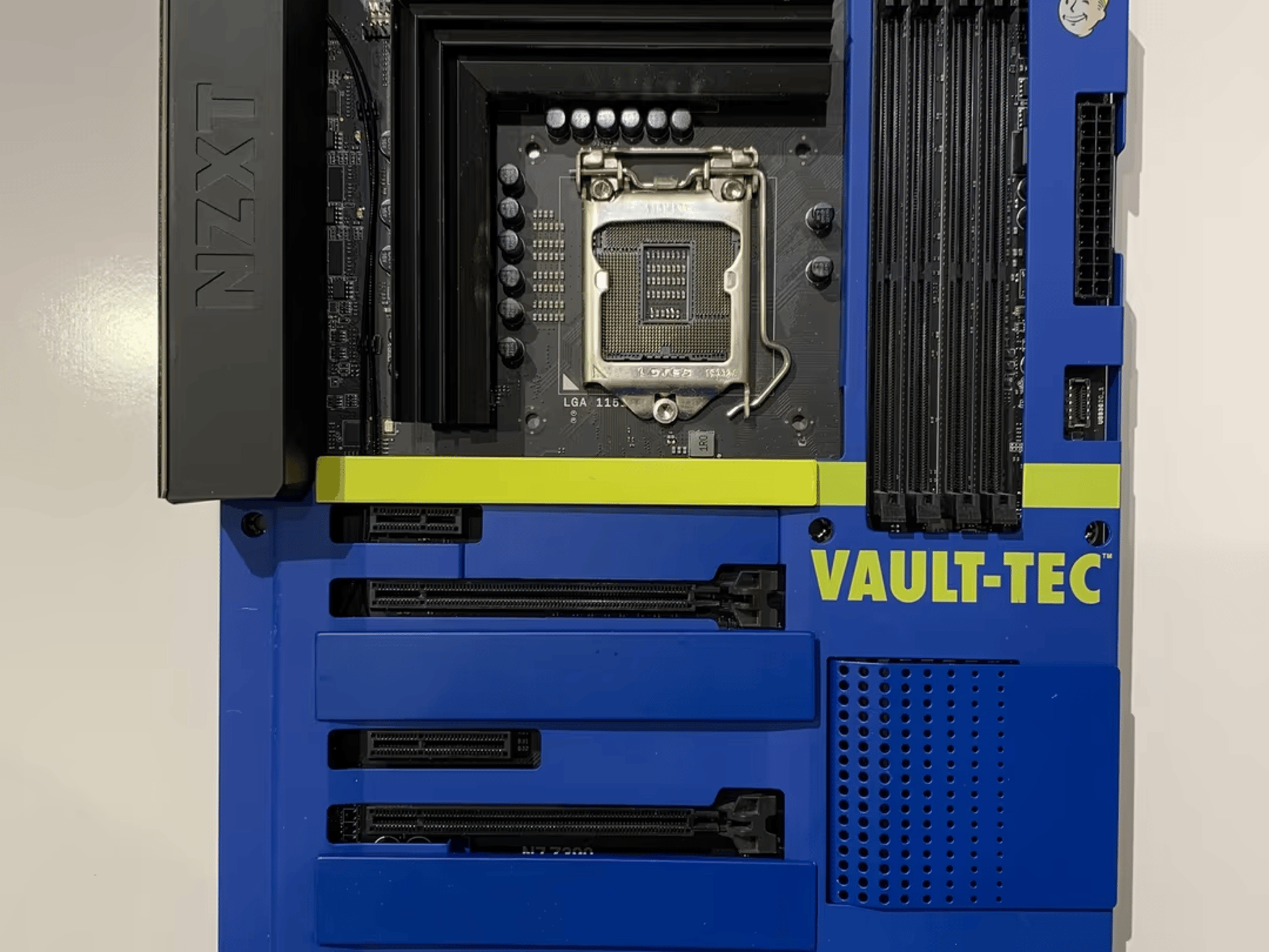 NZXT H500 Vault Boy PC case + motherboard (for parts)