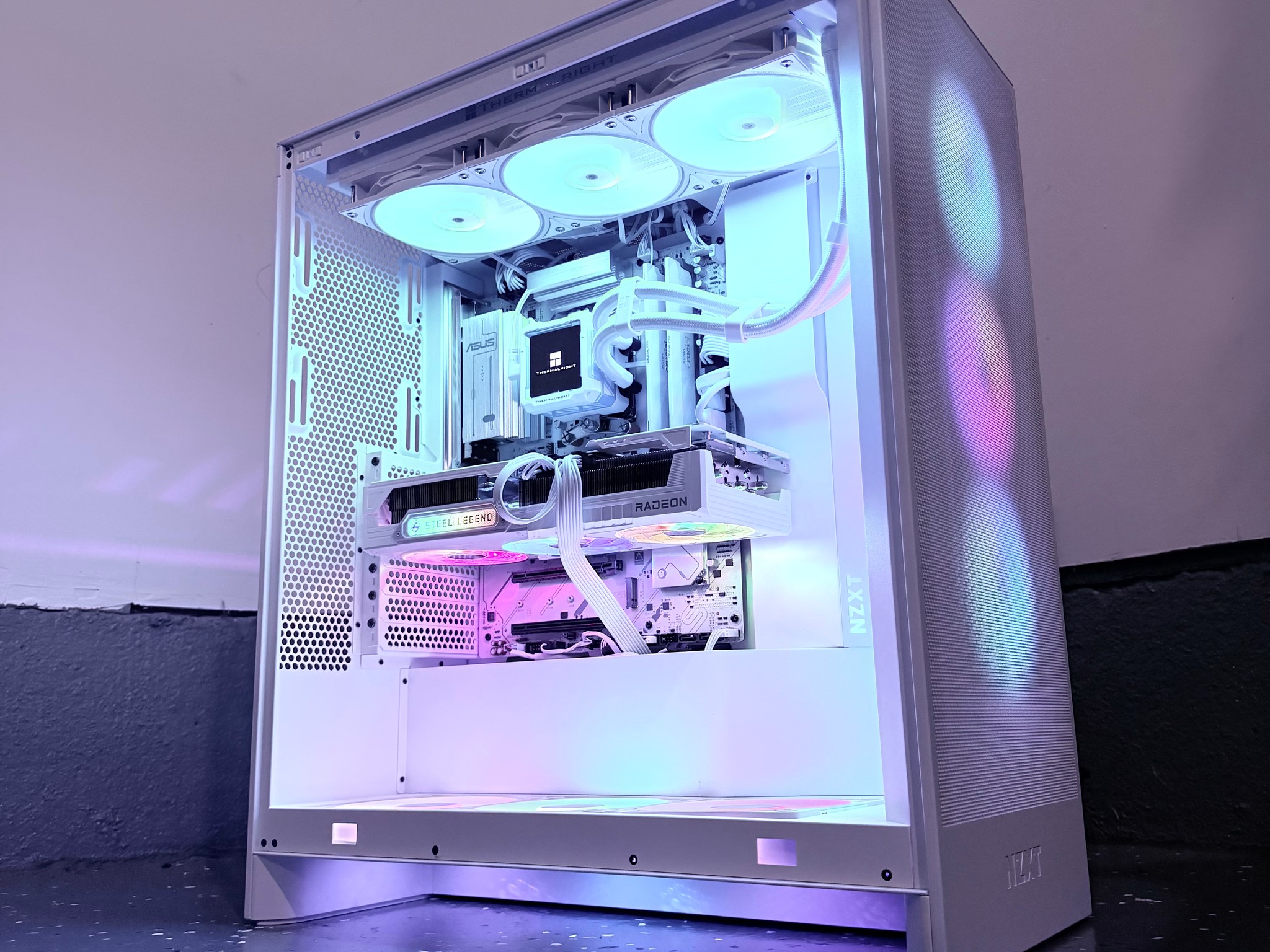 ⚪️"Polar Prism"❄️| 4K Gaming | Ryzen 7 9800X3D | RX 9070XT | 32GB 6400 mt/s DDR5 | 3TB Storage