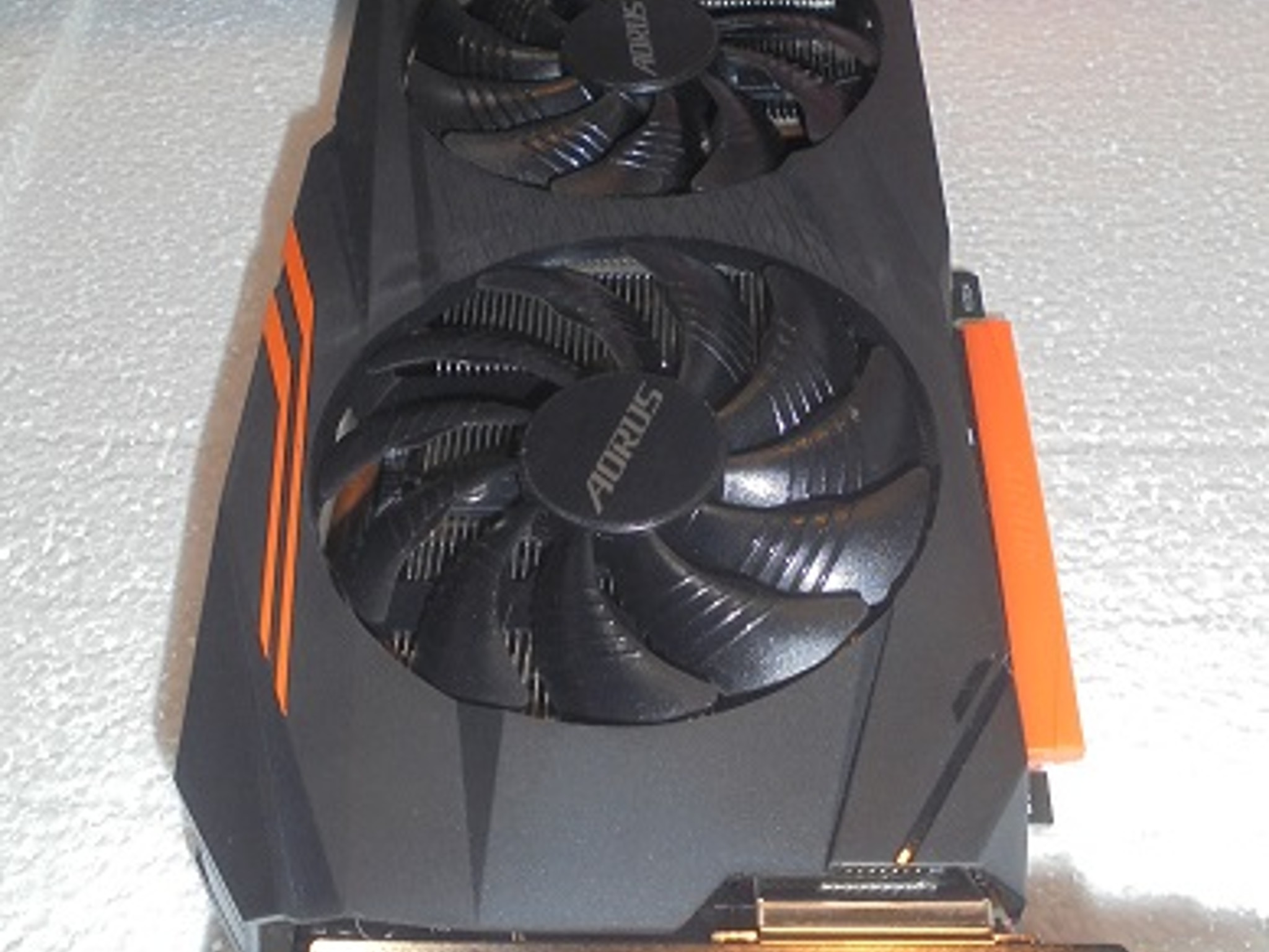 Gigabyte Aorus Radeon RX570 4G Very Clean Like New Open Box condition