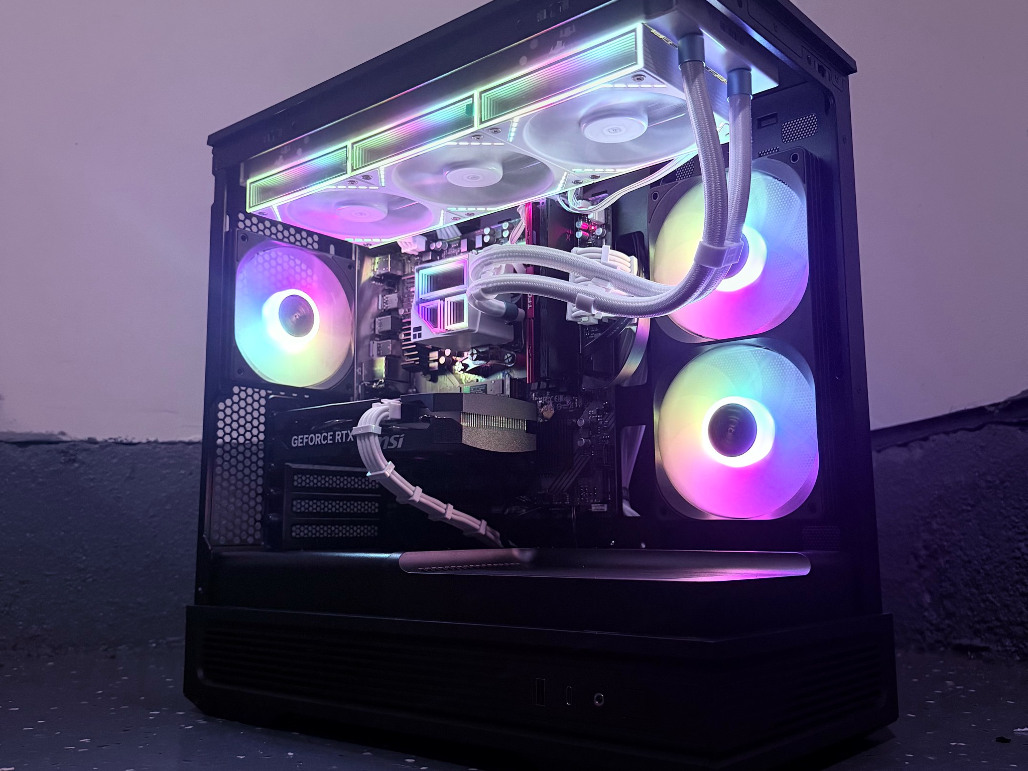 🌈"Radiant Phantom"⚫️| 1080p Gaming | RTX 5060 | Ryzen 5 8400F | 32GB DDR5 | 1TB NVMe