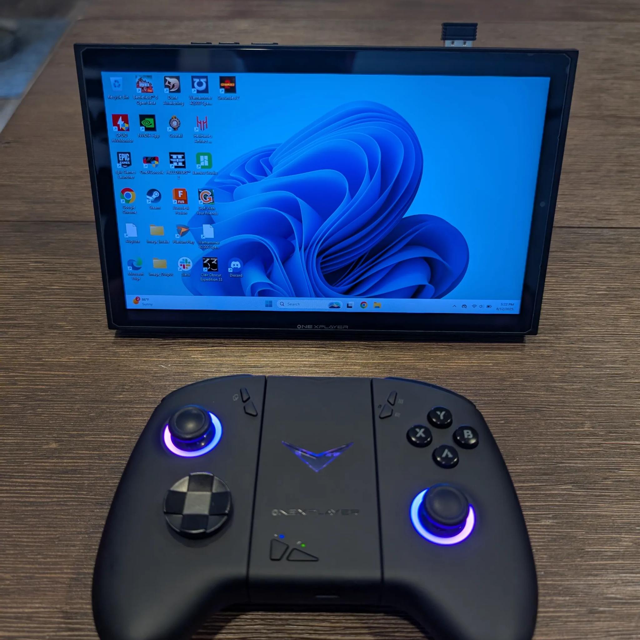 OneXPlayer X1 Mini 8840U Gaming Handheld / Tablet / Laptop | 32GB | 2TB SSD