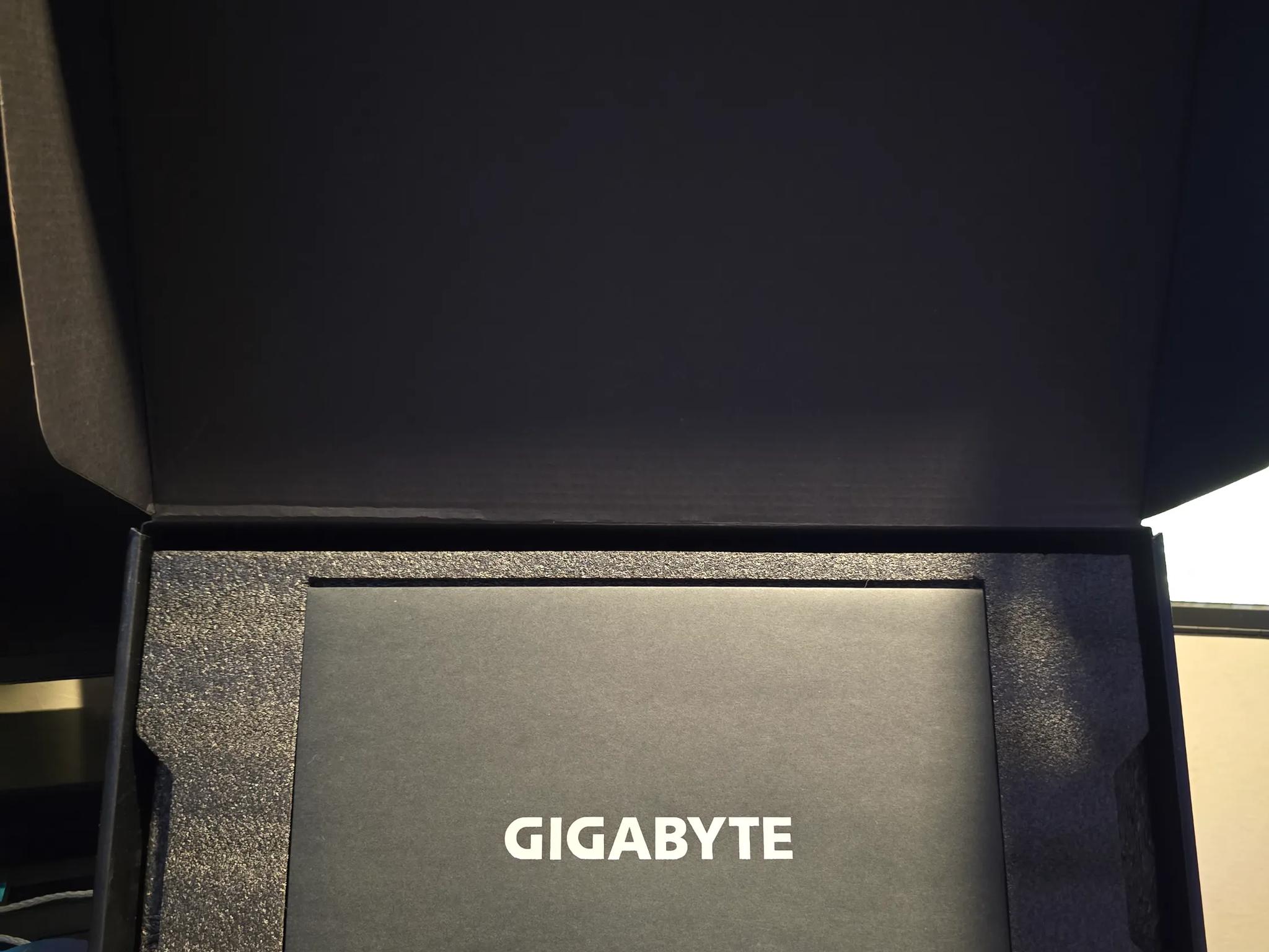 FREE SHIP RTX 3080 Gigabyte Gaming OC